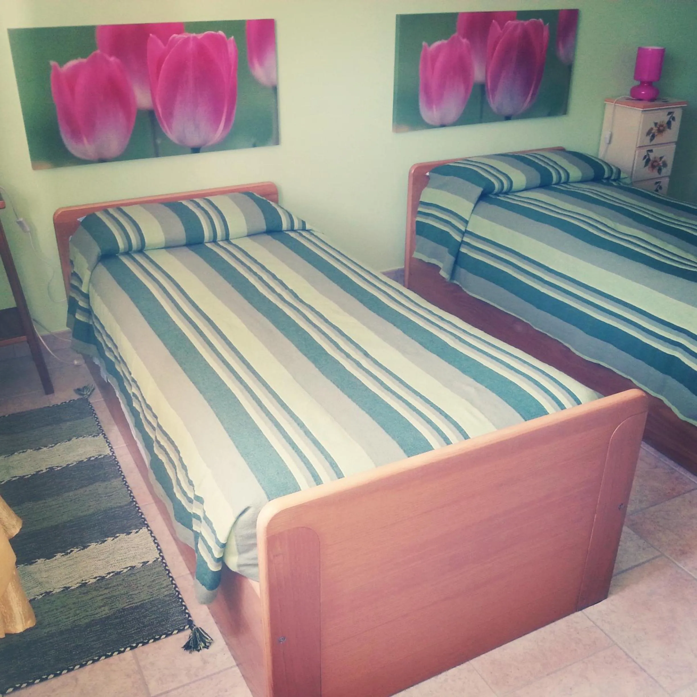 Photo of the whole room, Bed in I 99 ulivi