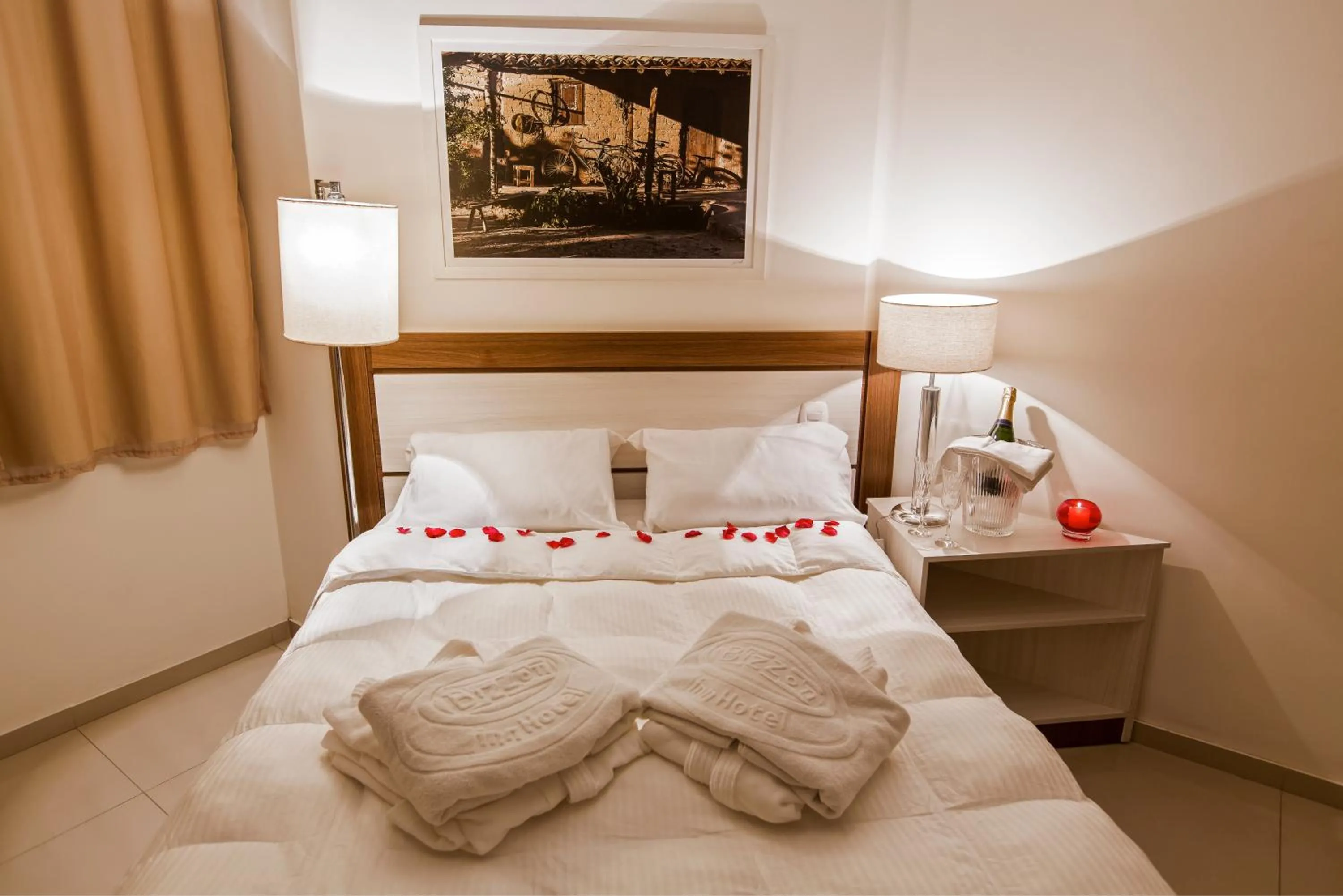 Bed in Hotel Bizzon