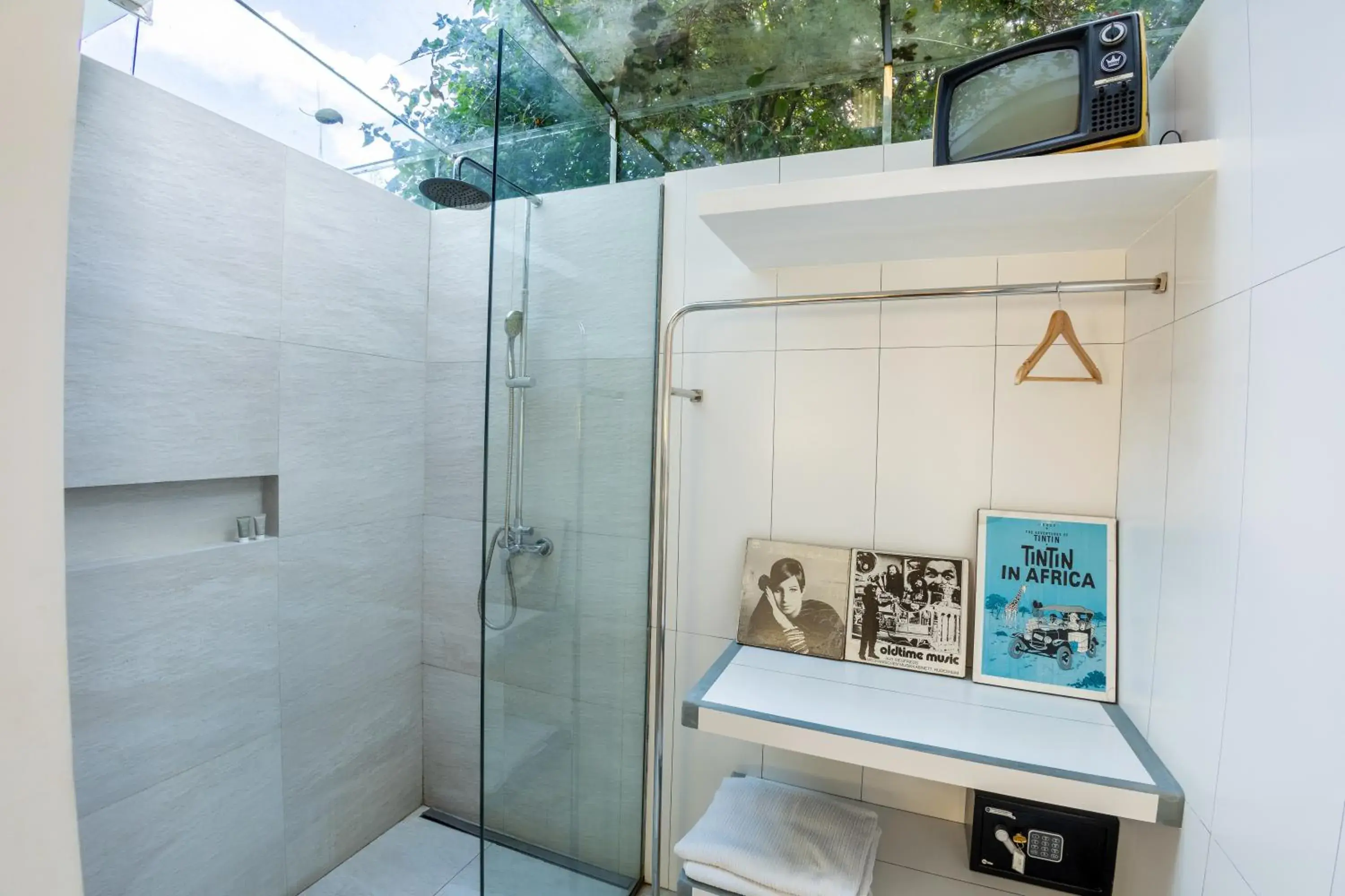 Twin Room with Pool View in Cosmopolitano Hotel Boutique Twin Room with Pool View in Cosmopolitano Hotel Boutique