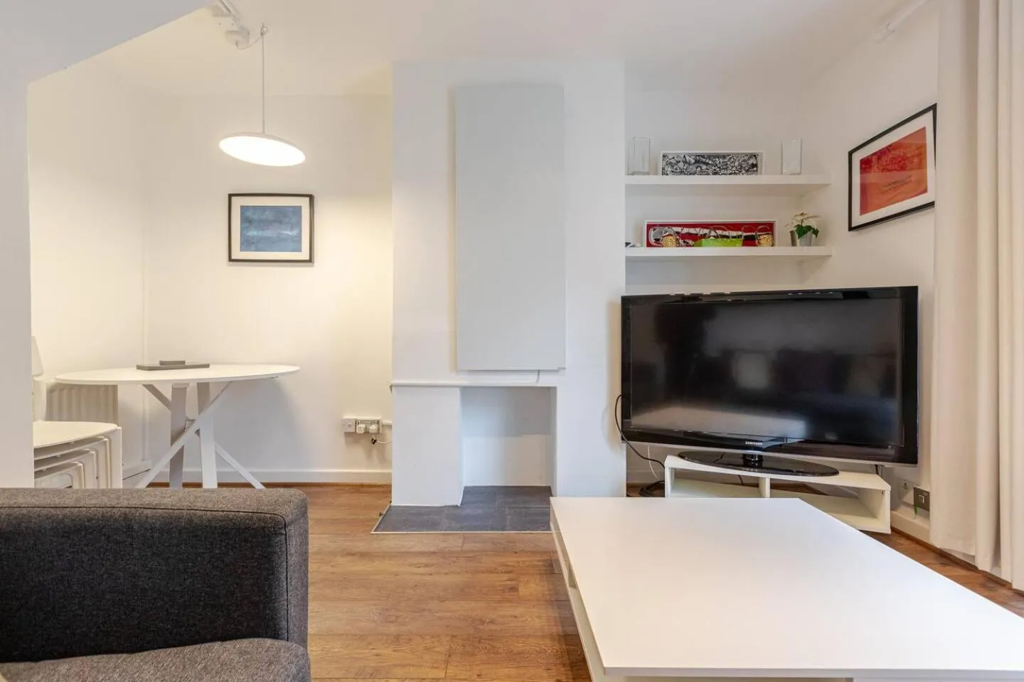 Charming 2-Bed Garden Flat