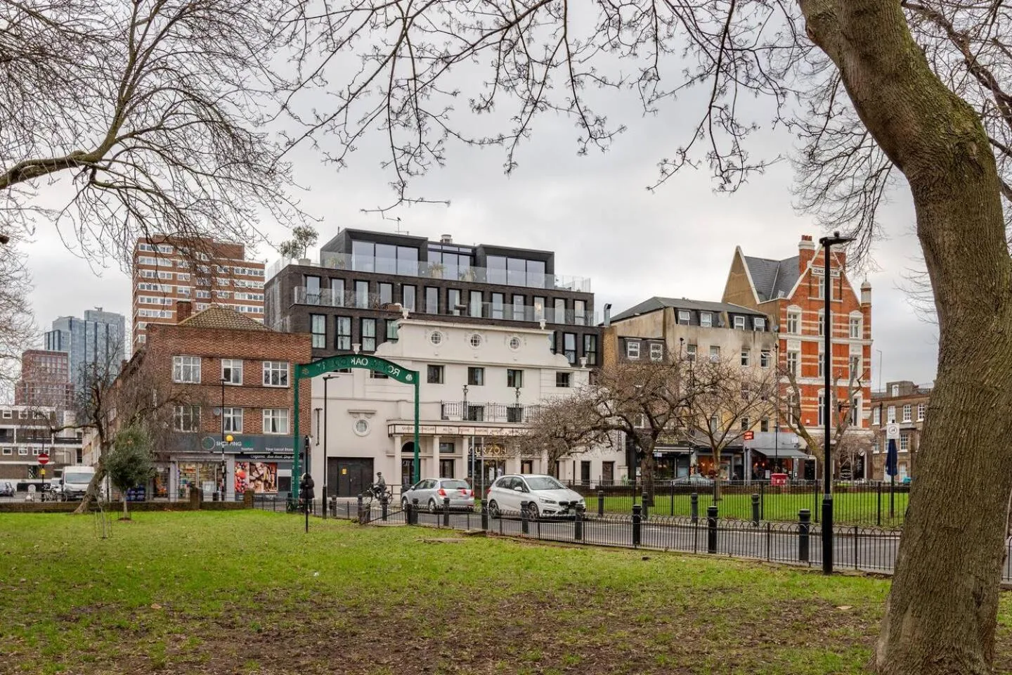 Charming 2-Bed Garden Flat