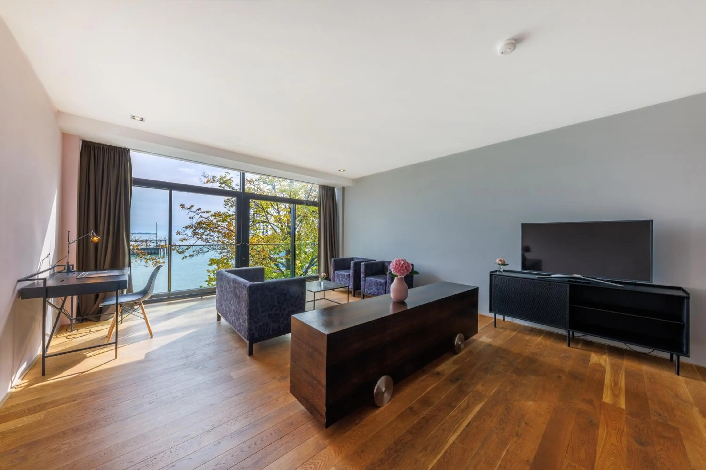 aika seaside living hotel