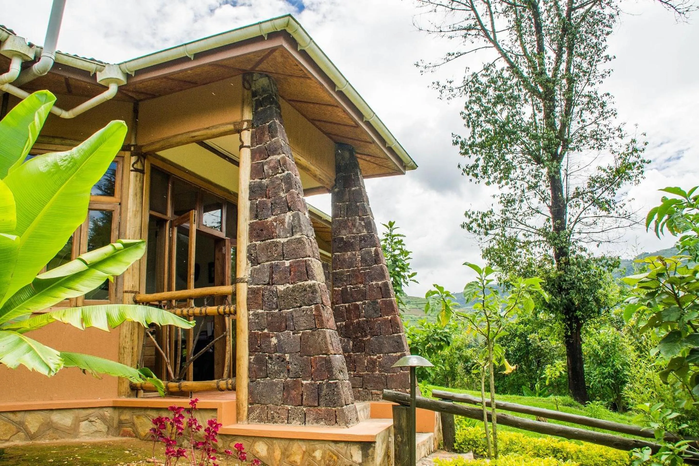 Property building in Ichumbi Gorilla Lodge