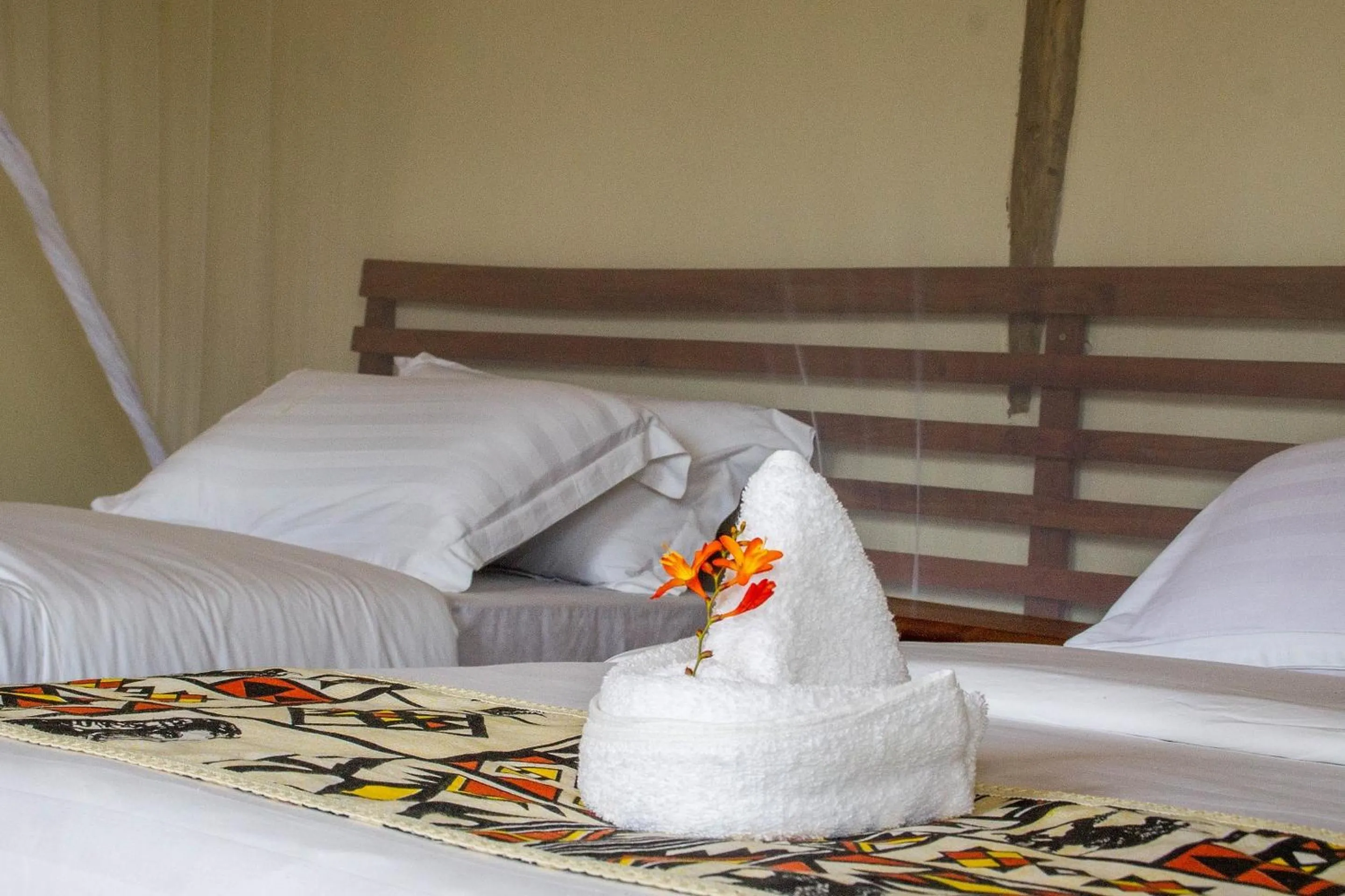 Bedroom, Bed in Ichumbi Gorilla Lodge