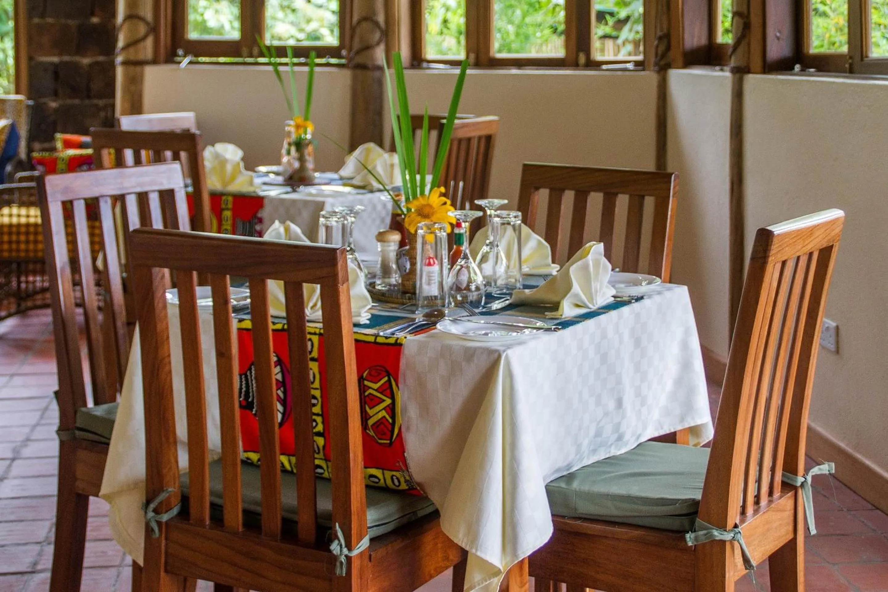 Restaurant/places to eat in Ichumbi Gorilla Lodge