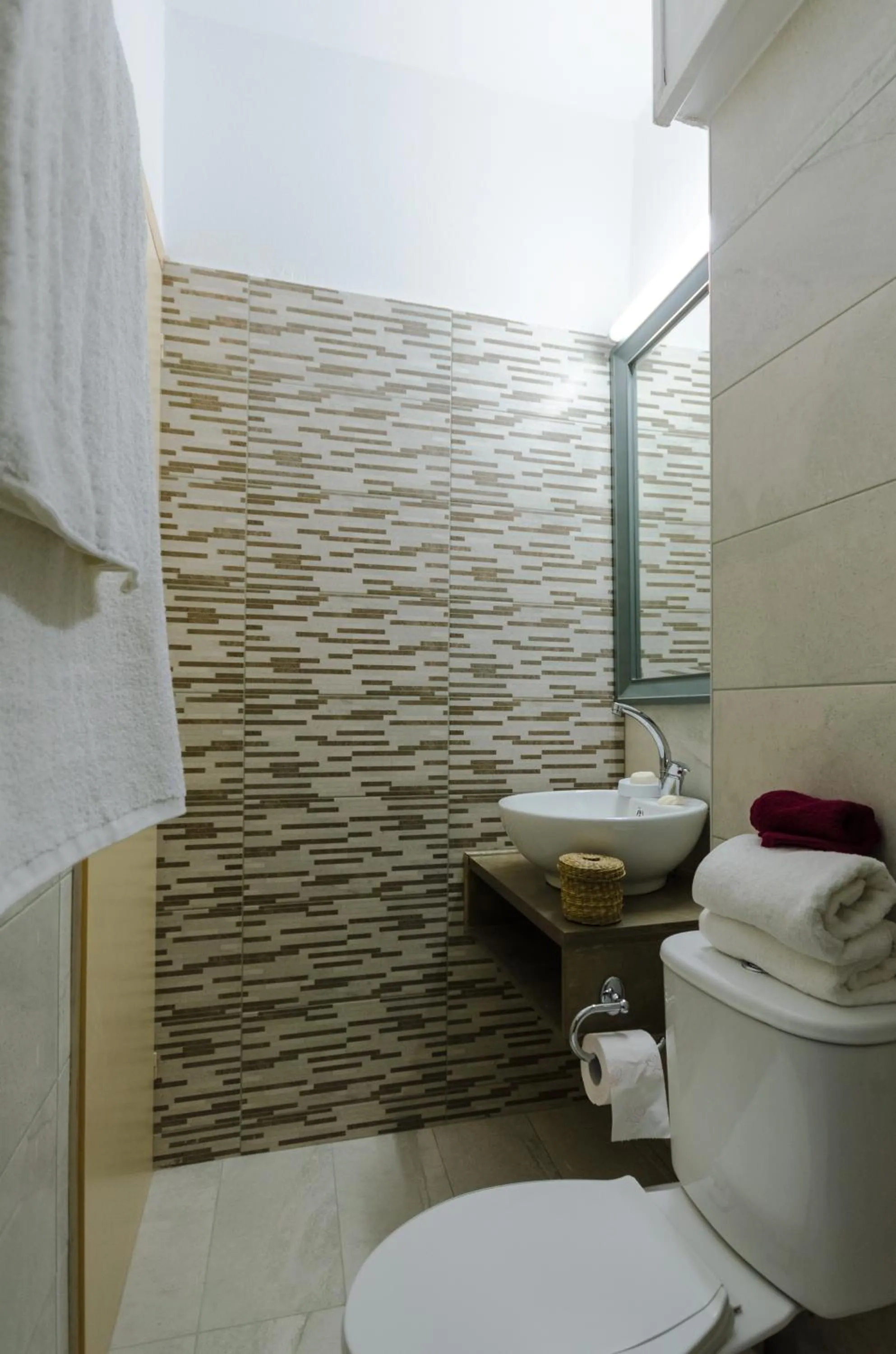 Happiness Apartments