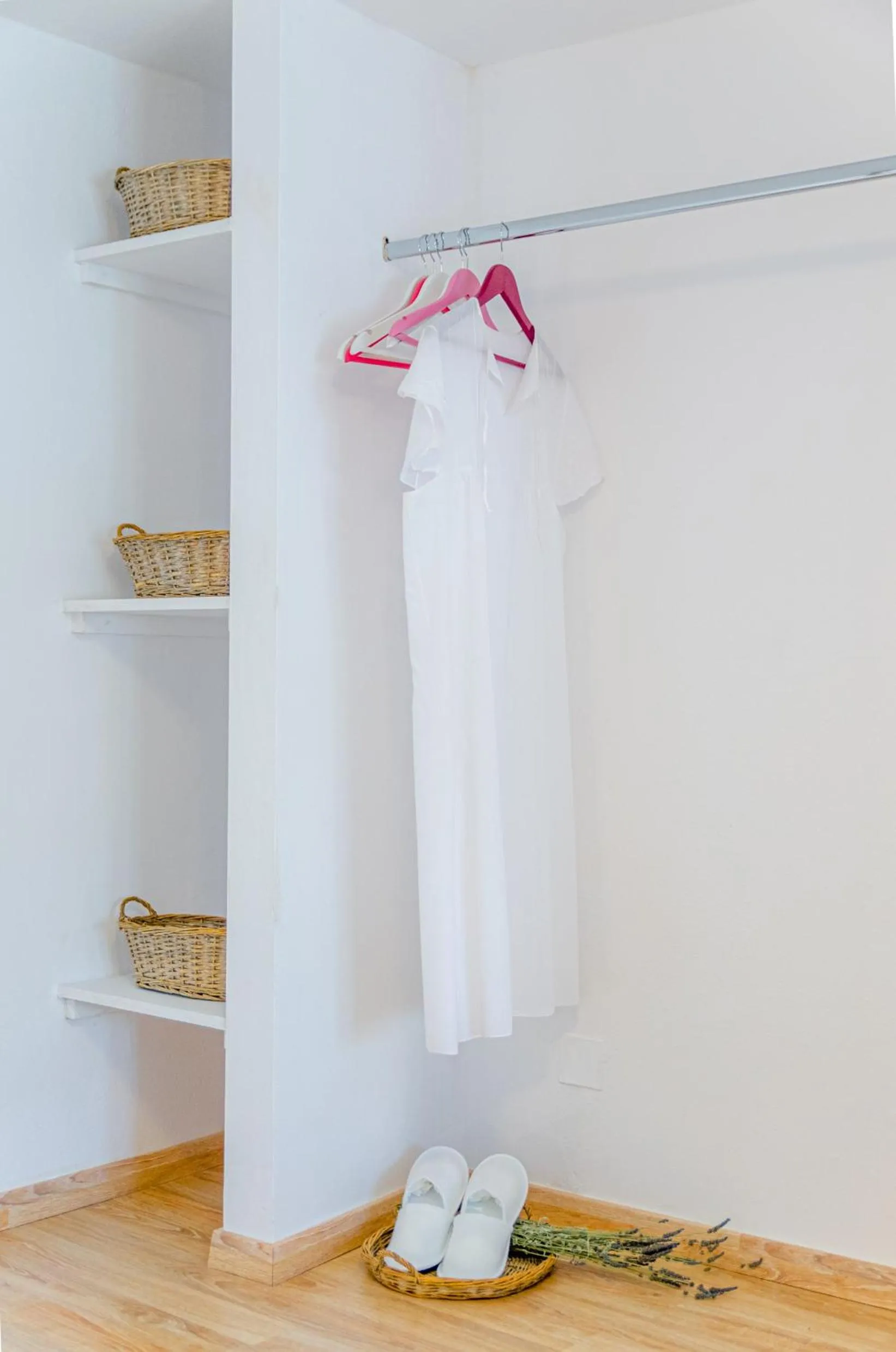 Happiness Apartments