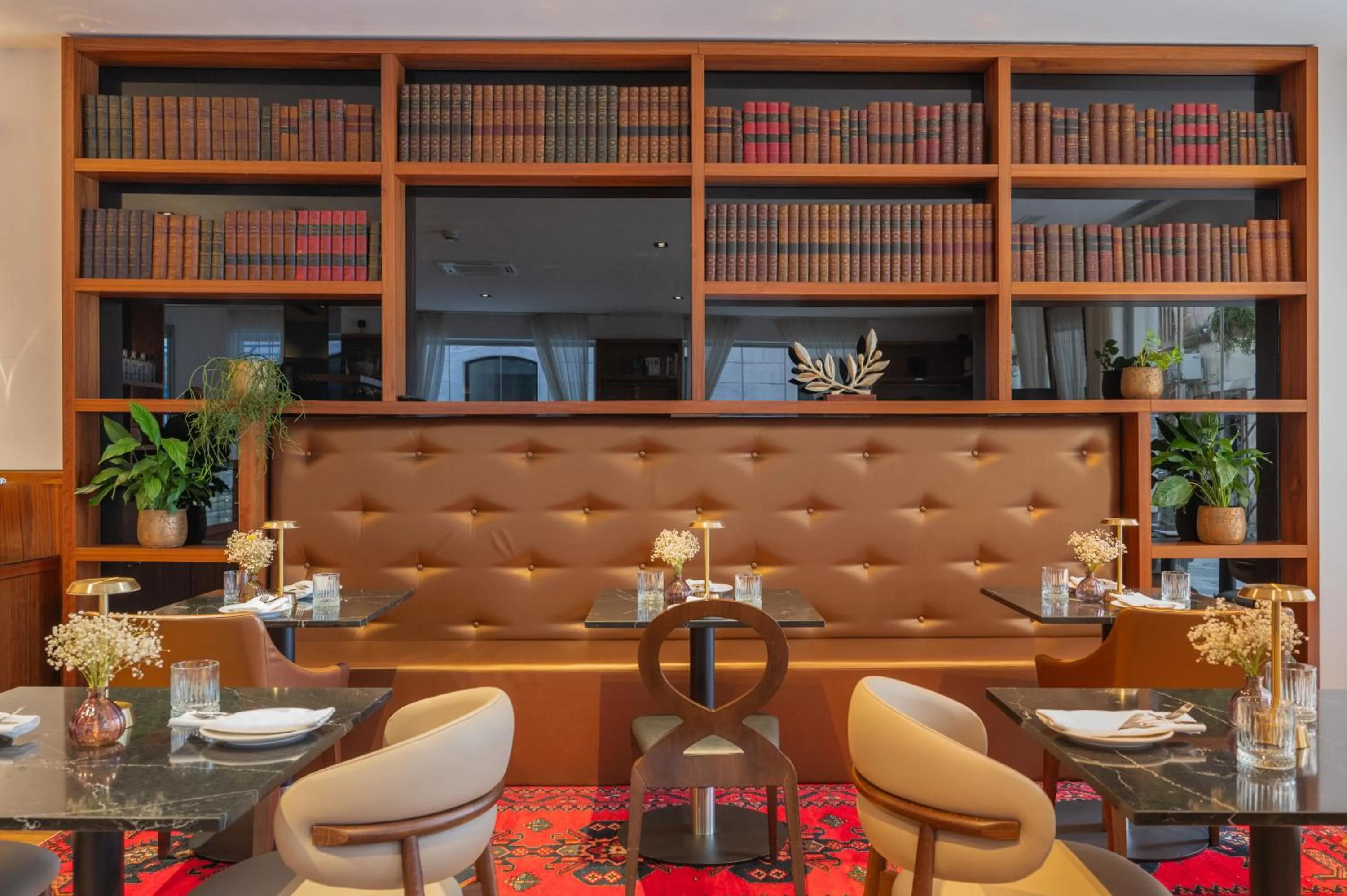 Restaurant/places to eat in Marmont Heritage Hotel