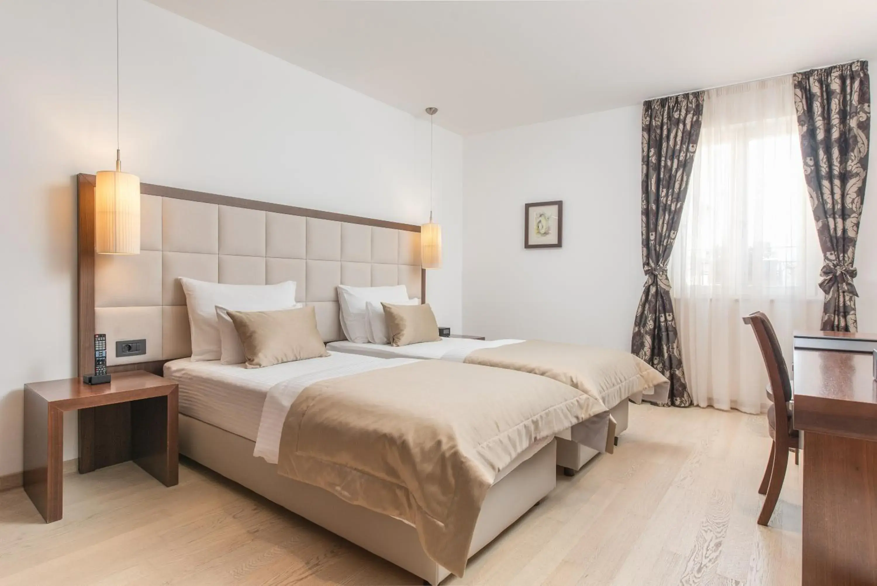 Bedroom, Bed in Marmont Heritage Hotel Bedroom, Bed in Marmont Heritage Hotel