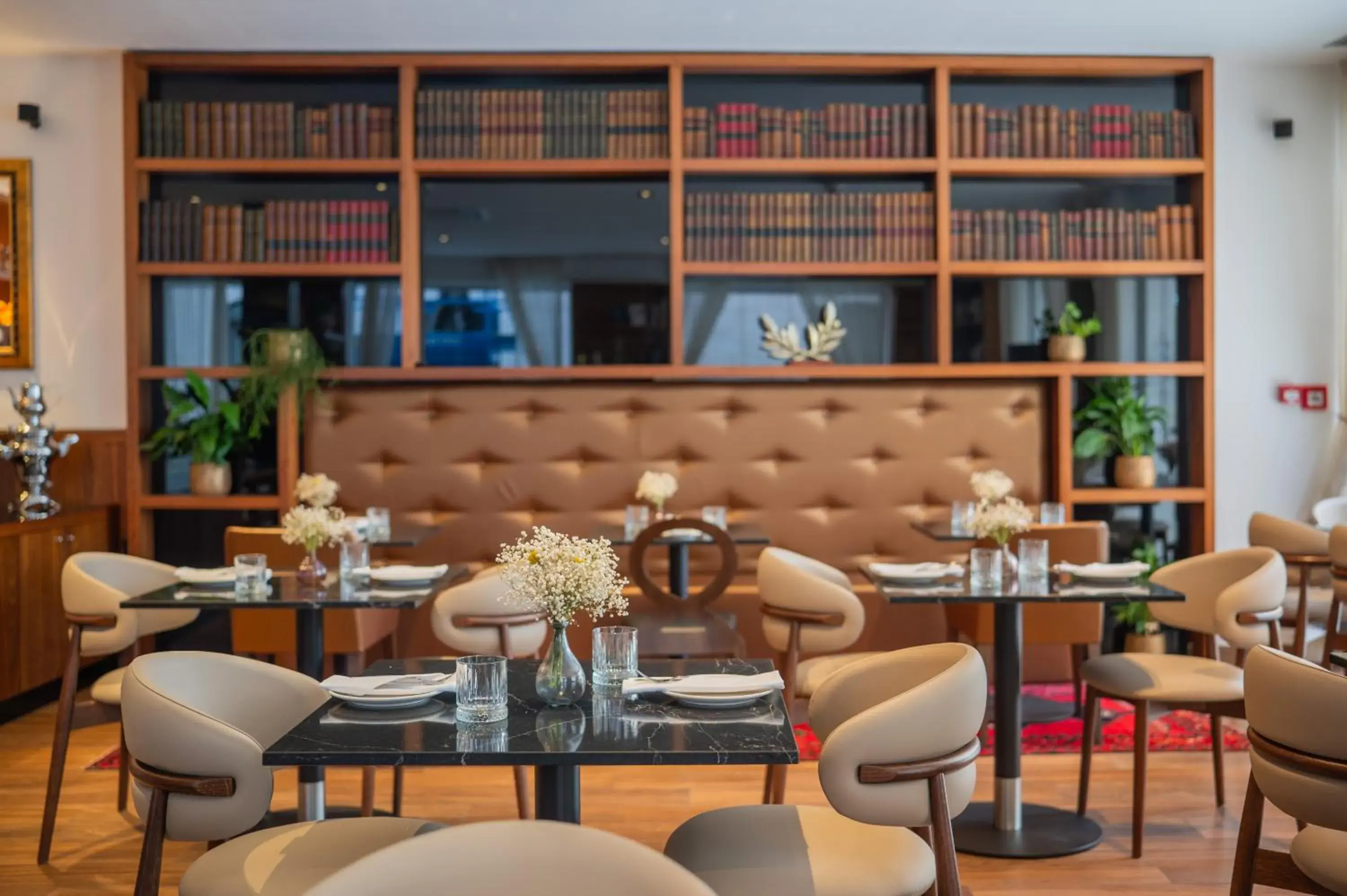 Restaurant/places to eat in Marmont Heritage Hotel Restaurant/places to eat in Marmont Heritage Hotel