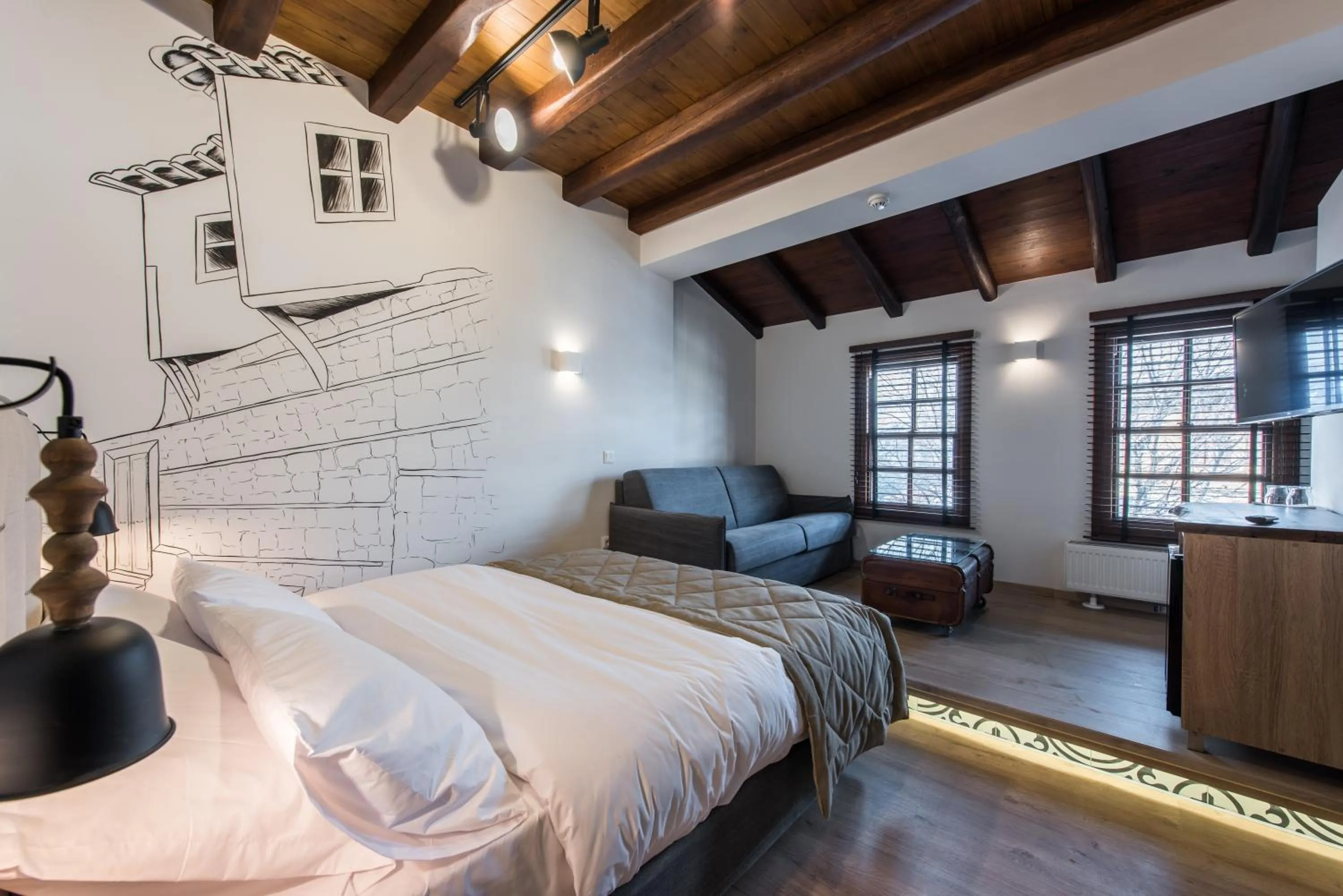 Photo of the whole room, Bed in Olganos VL Luxury Rooms & Suites