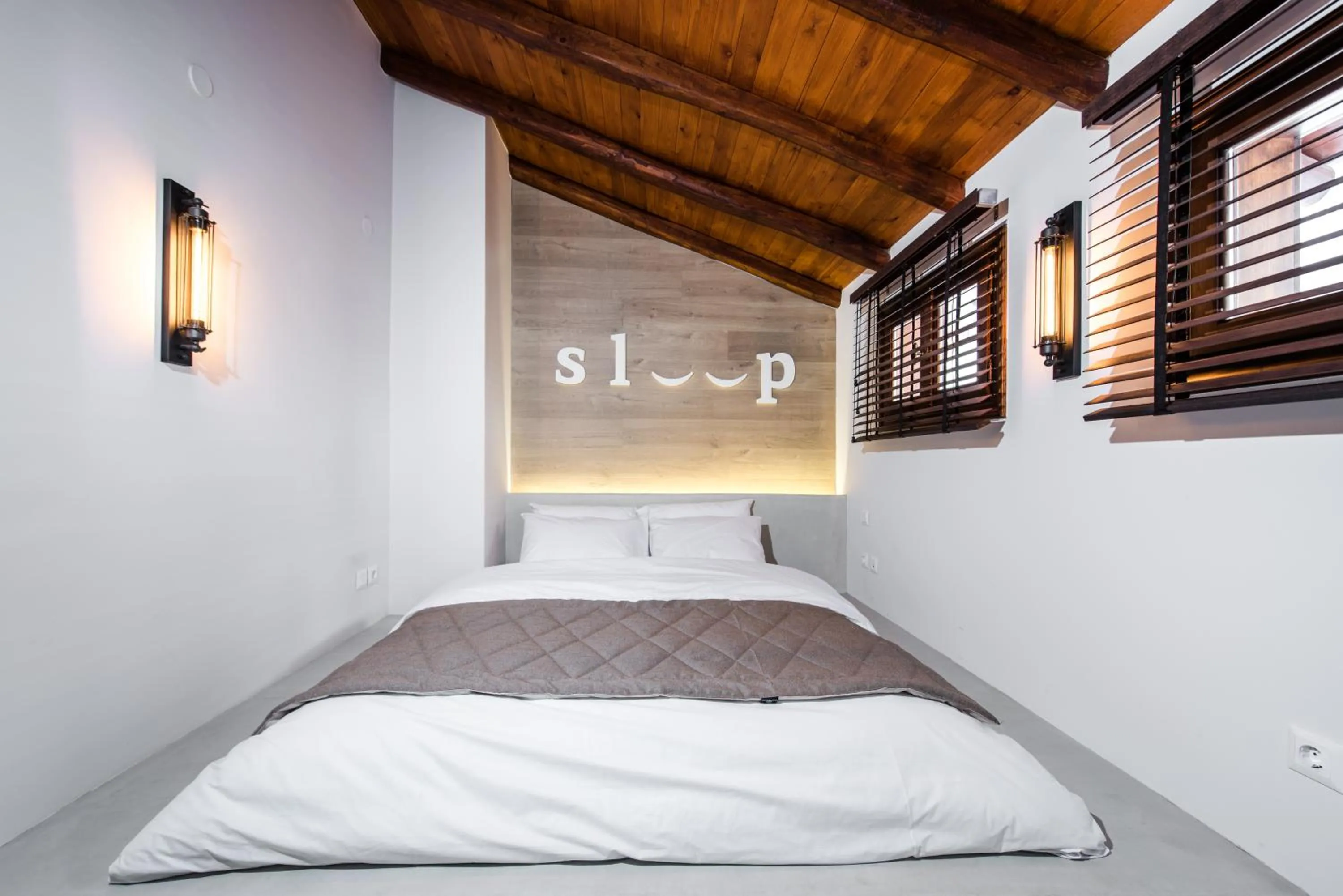 Photo of the whole room, Bed in Olganos VL Luxury Rooms & Suites