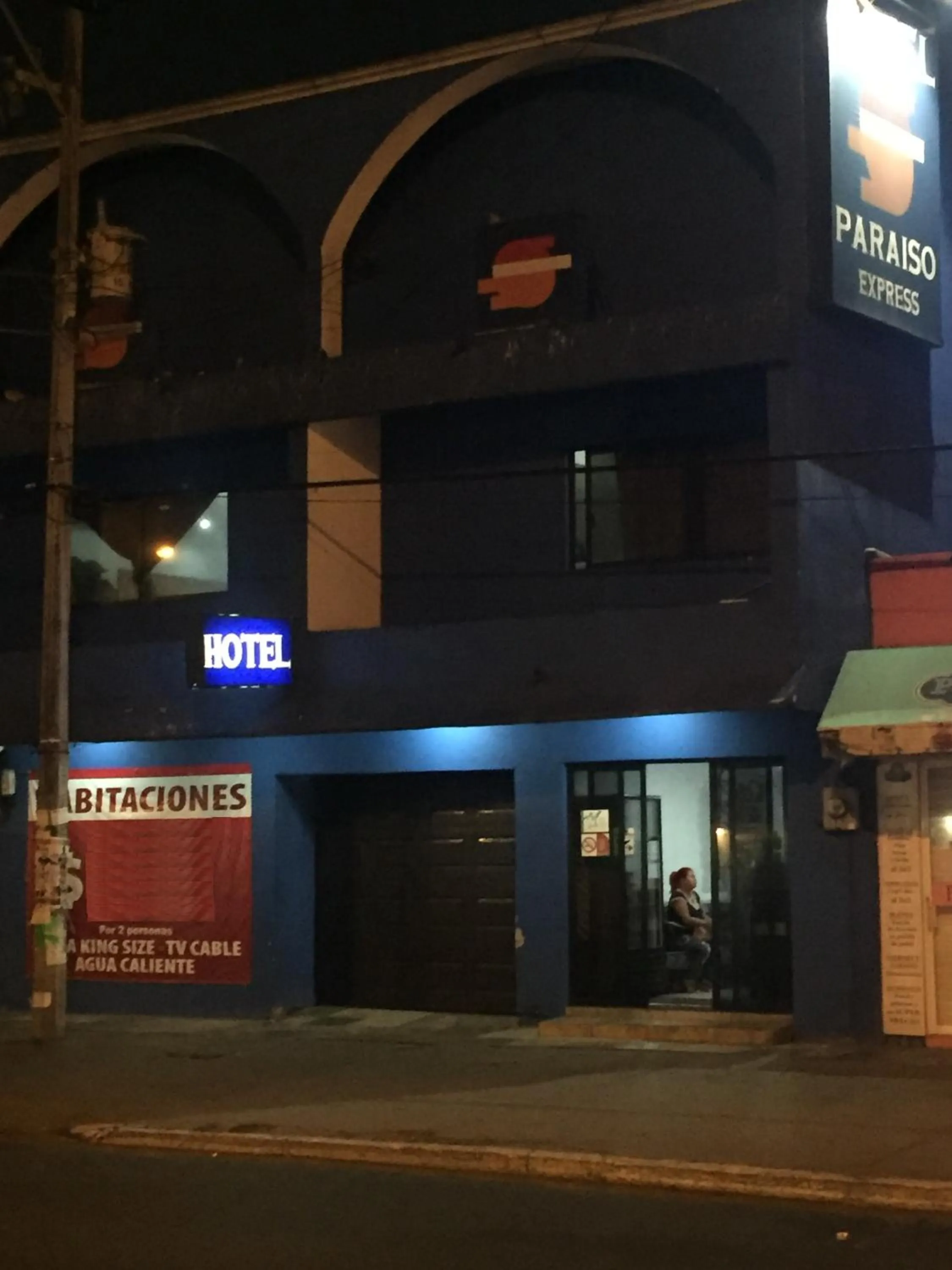 Property building in Hotel Paraiso Express