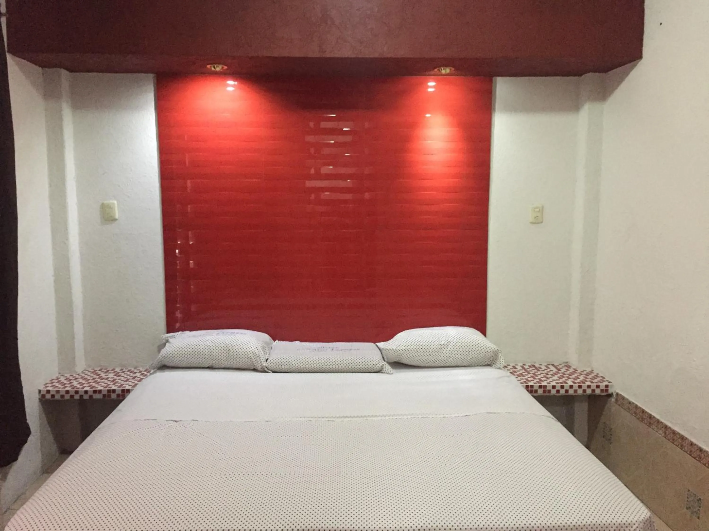 Photo of the whole room, Bed in Hotel Paraiso Express
