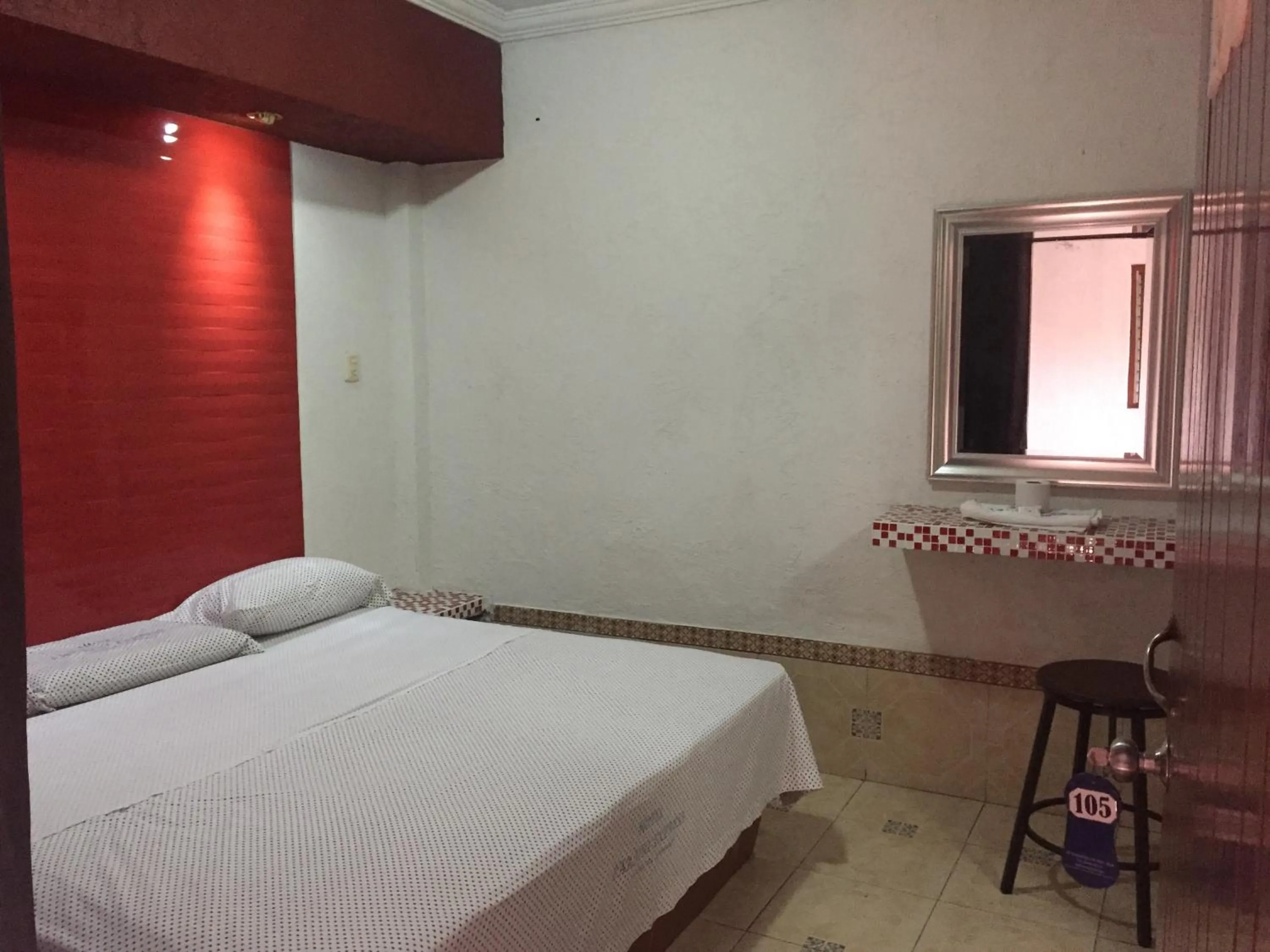 Photo of the whole room, Bed in Hotel Paraiso Express