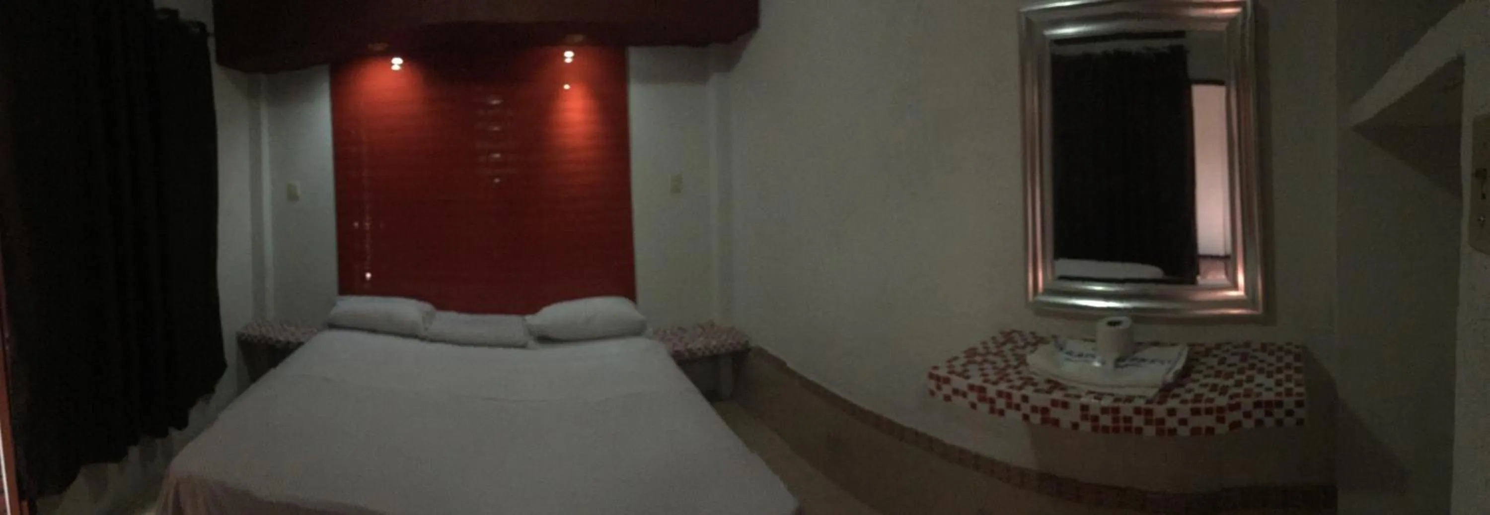 Photo of the whole room, Bed in Hotel Paraiso Express