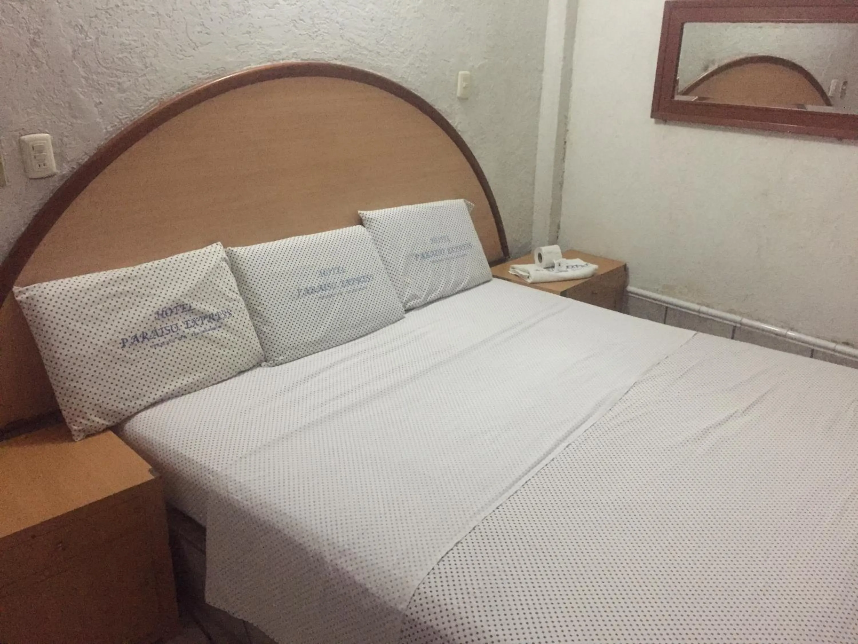 Photo of the whole room, Bed in Hotel Paraiso Express