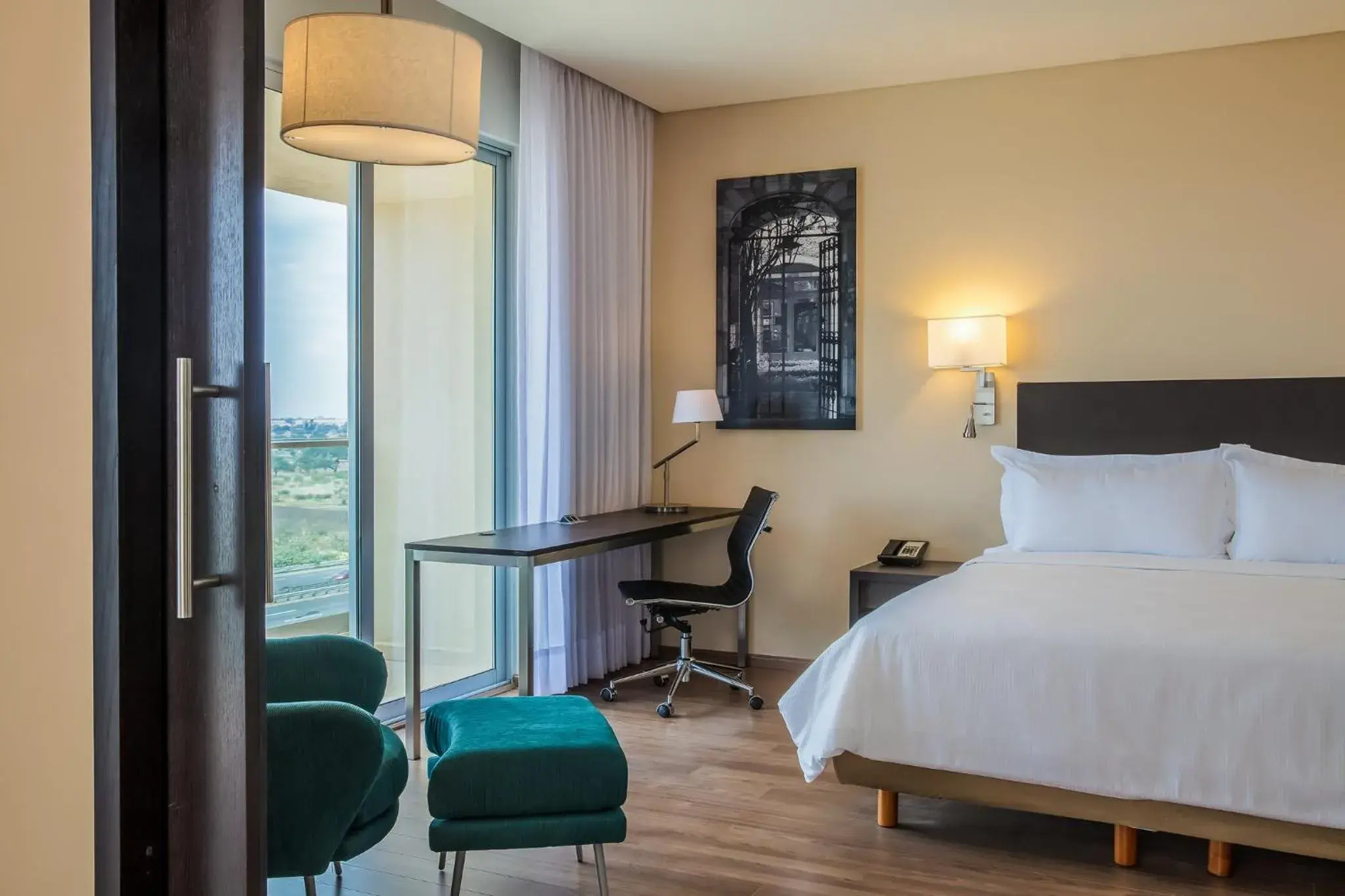 Photo of the whole room, Bed in Fiesta Inn Silao Puerto Interior Photo of the whole room, Bed in Fiesta Inn Silao Puerto Interior