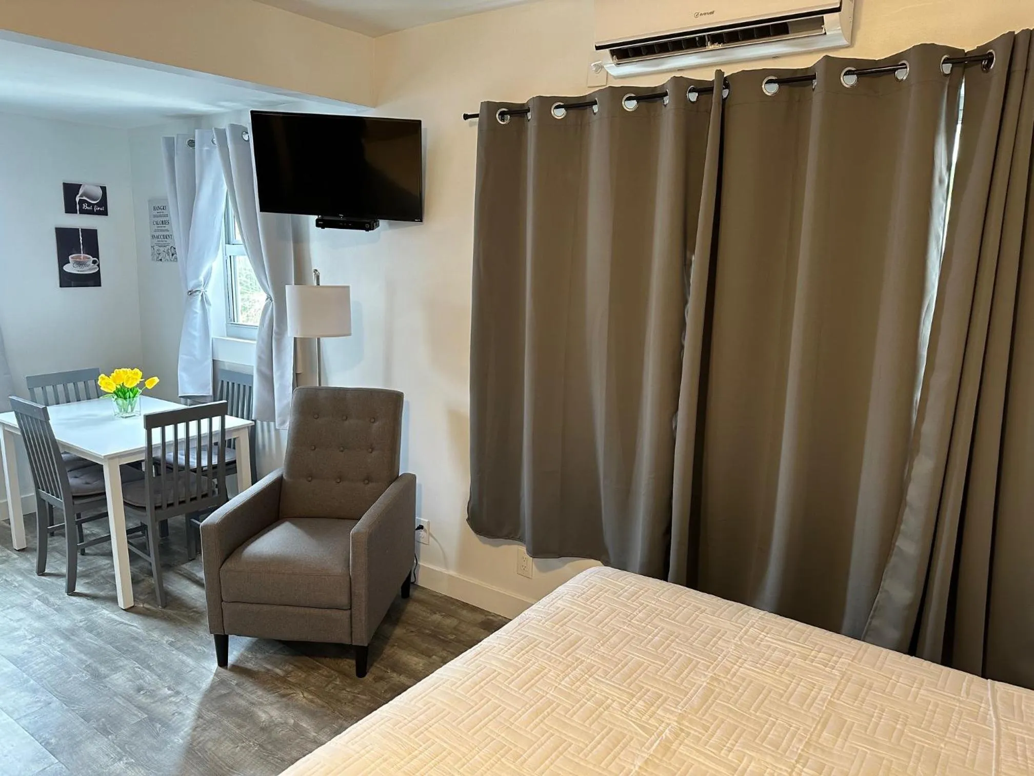 Bed in Hotel Ponce de Leon