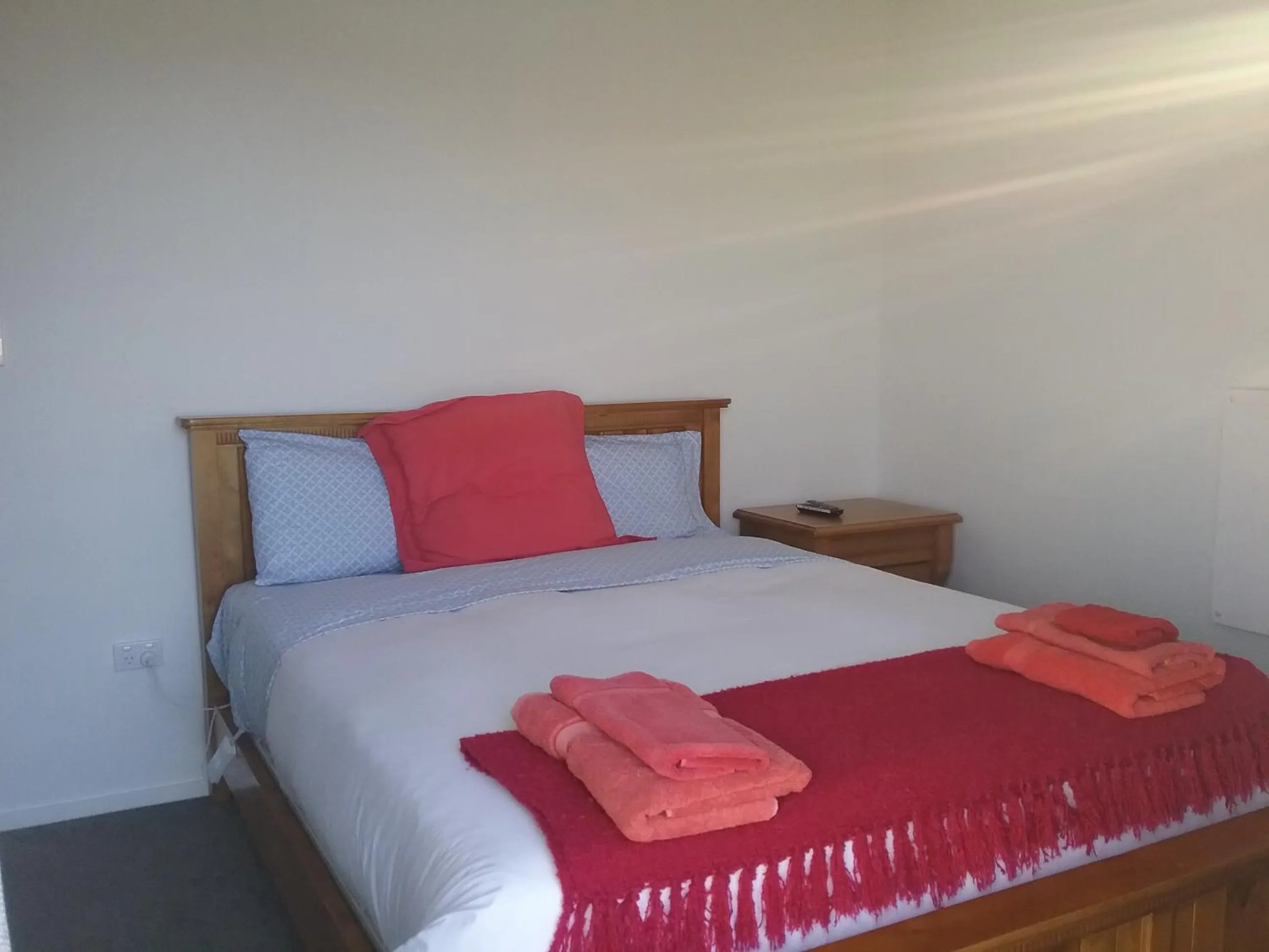 Bed in Cromwell Escape