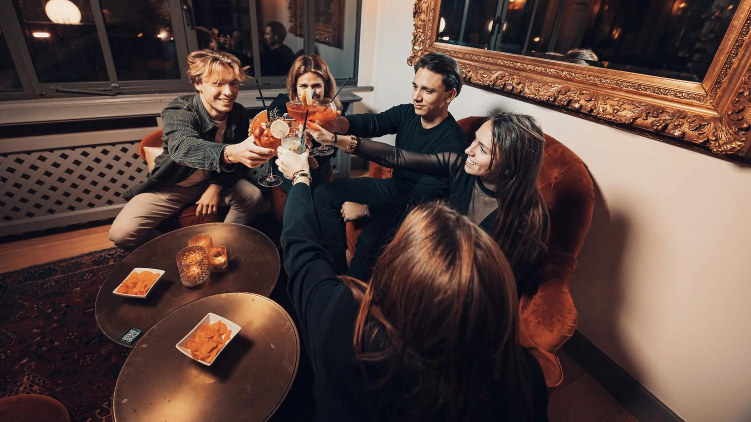 Restaurant/places to eat in Hotel Manos Premier