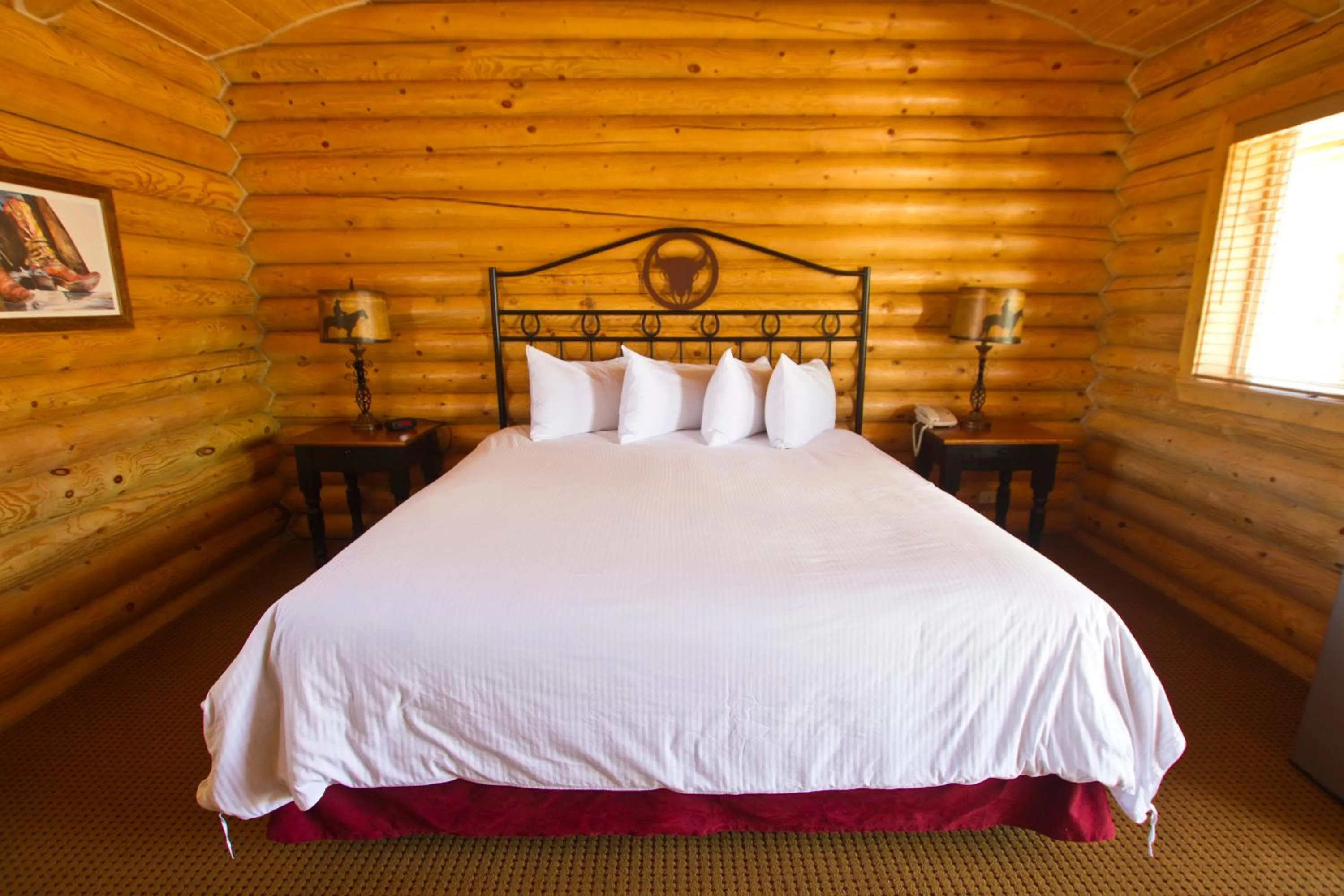 Photo of the whole room, Bed in Cody Cowboy Village