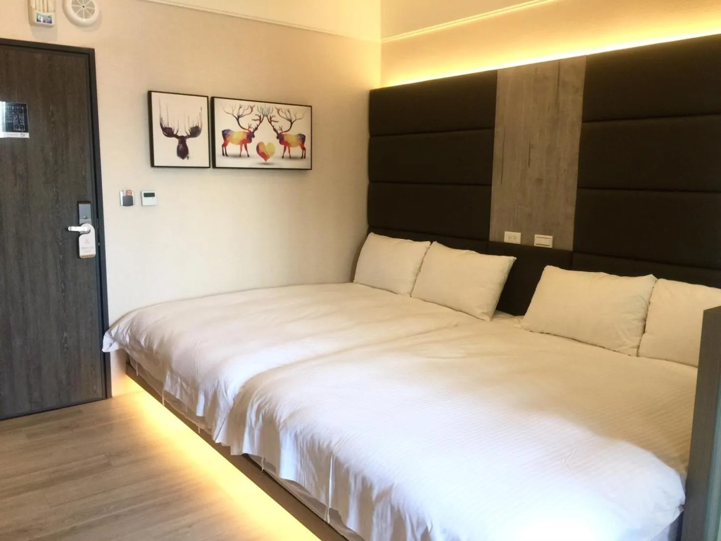 bunk bed, Bed in Joy Inn