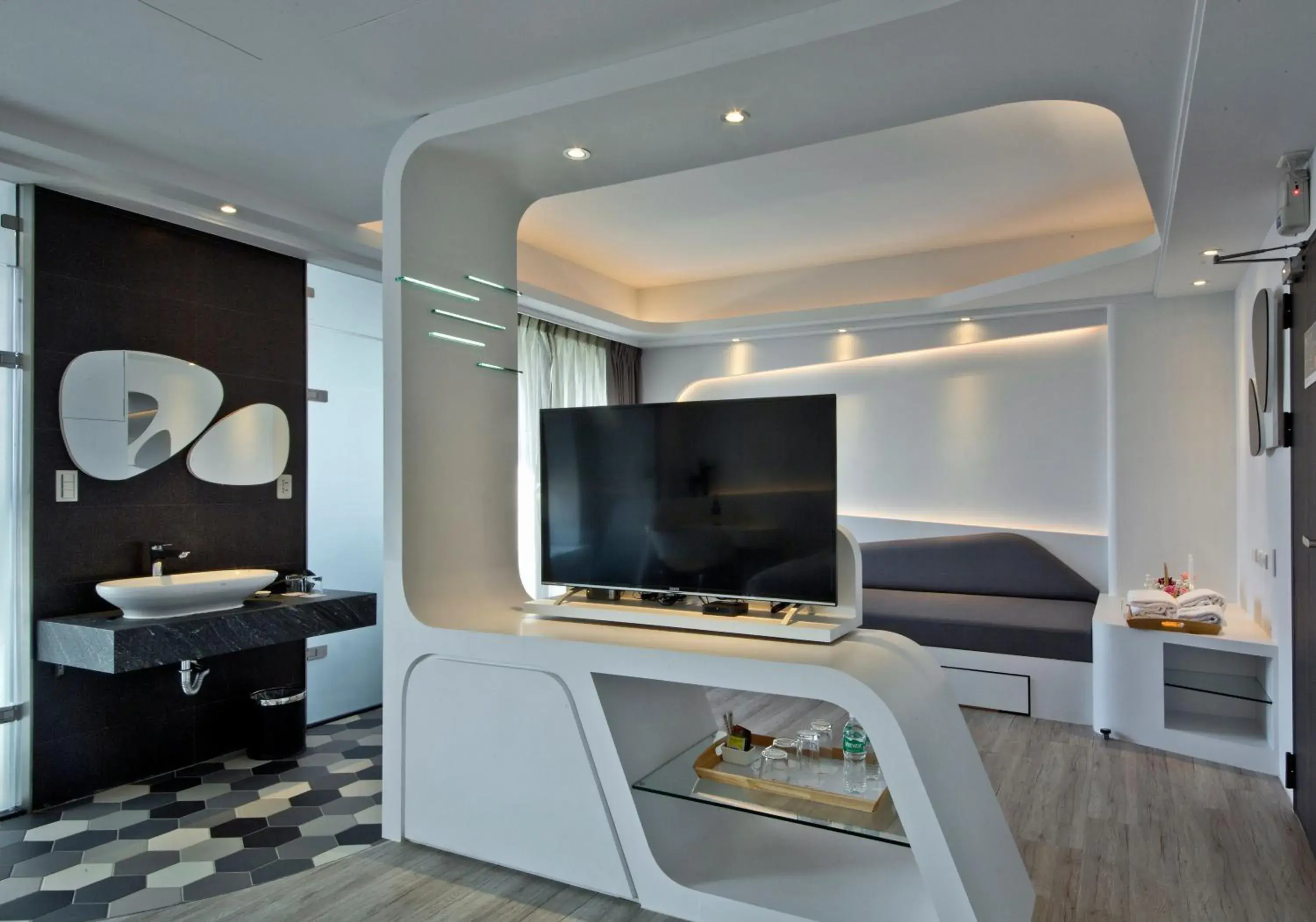 Decorative detail, Bed in Joy Inn Decorative detail, Bed in Joy Inn