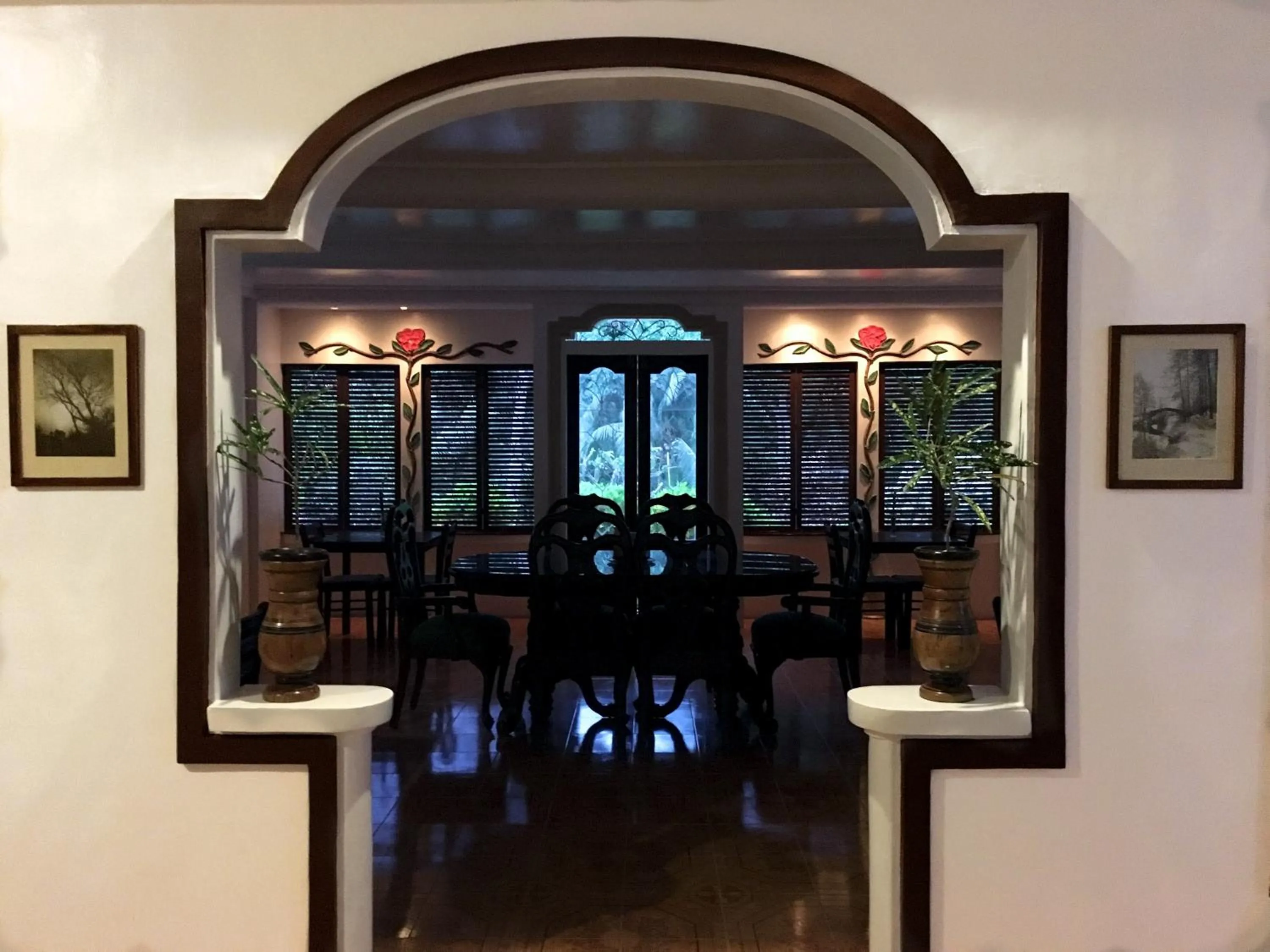 Restaurant/places to eat in Guindulman Bay Tourist Inn