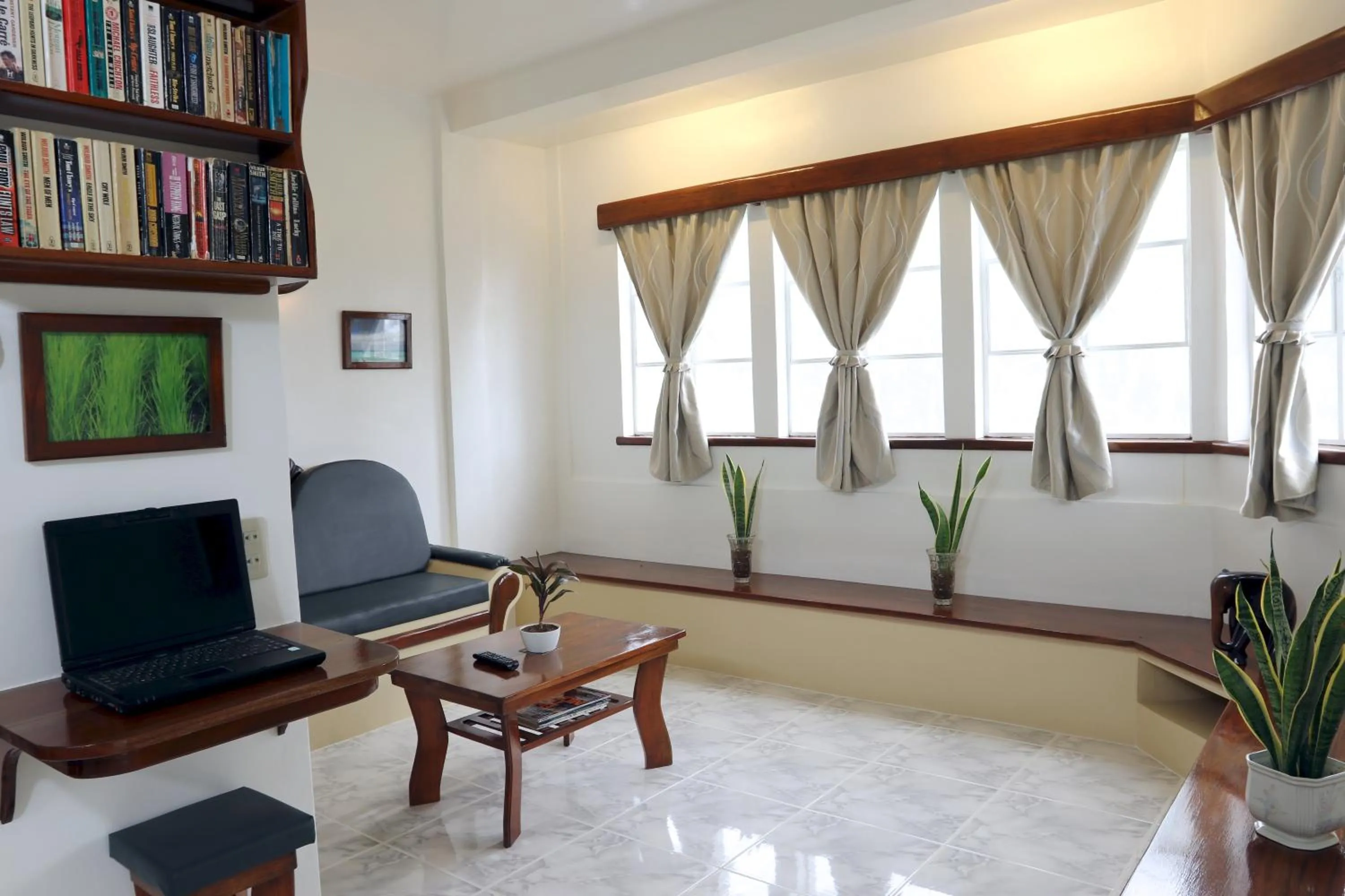 Library in Guindulman Bay Tourist Inn