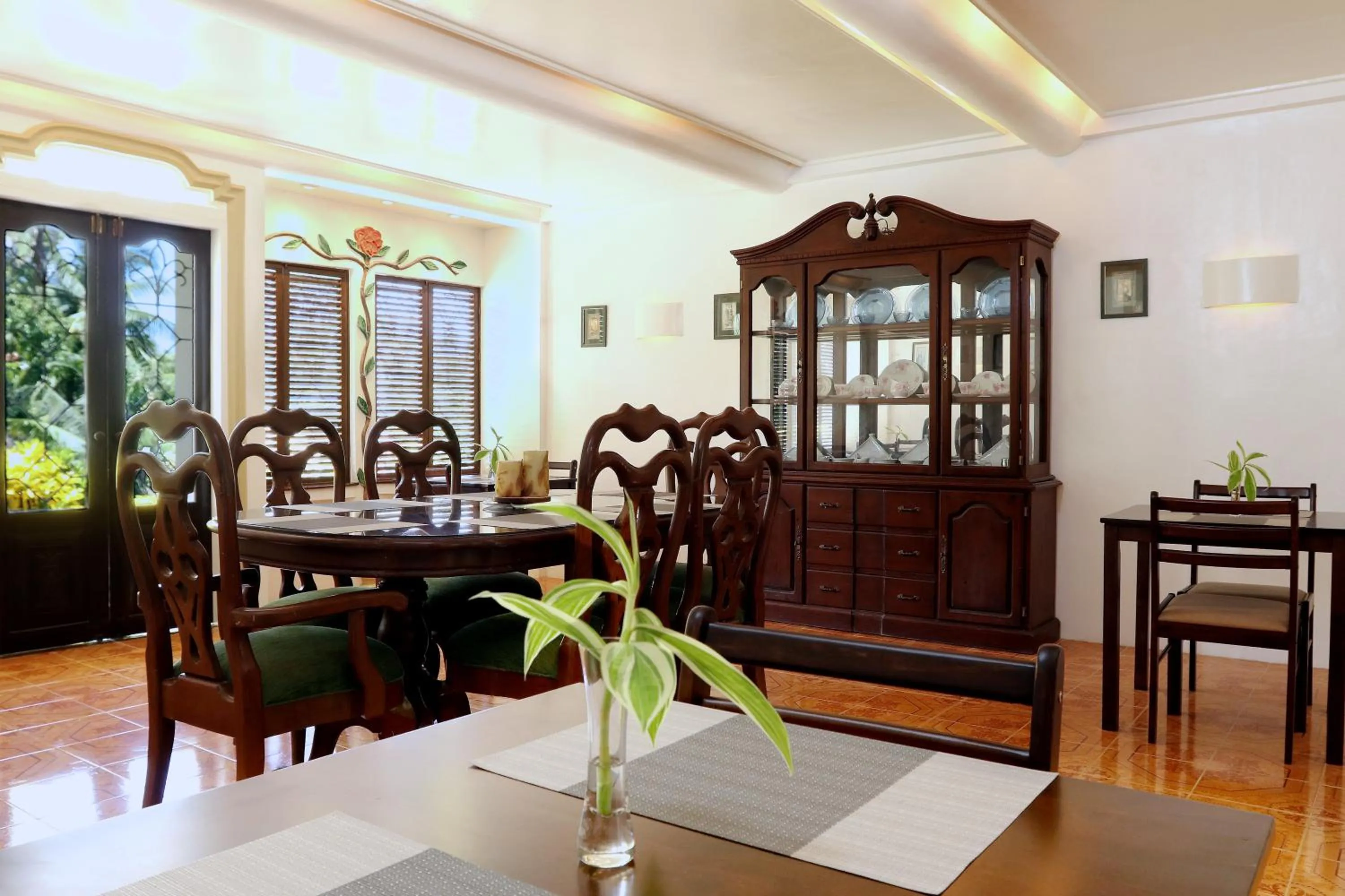 Dining area in Guindulman Bay Tourist Inn
