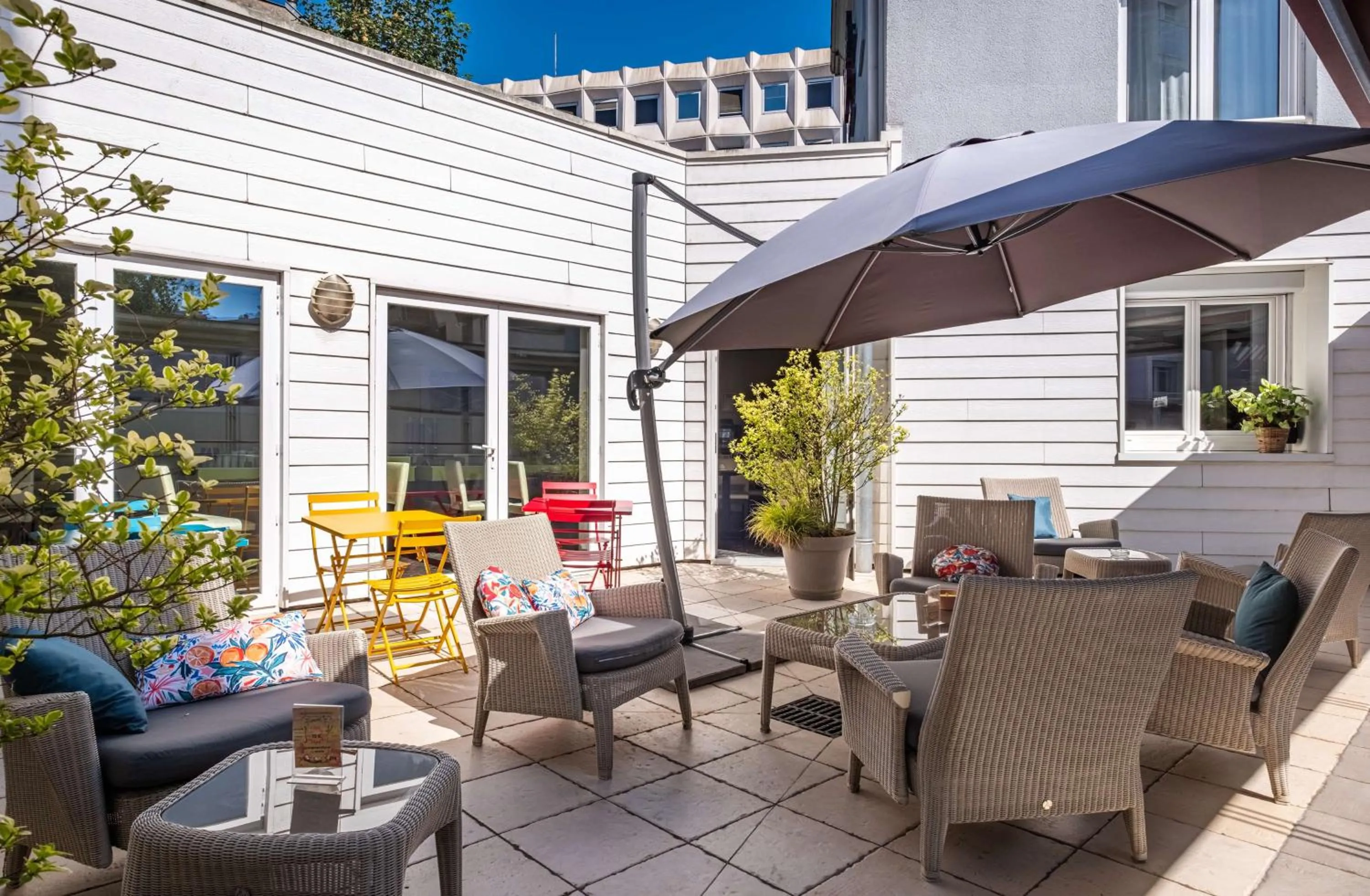 Property building in Best Western Plus Richelieu