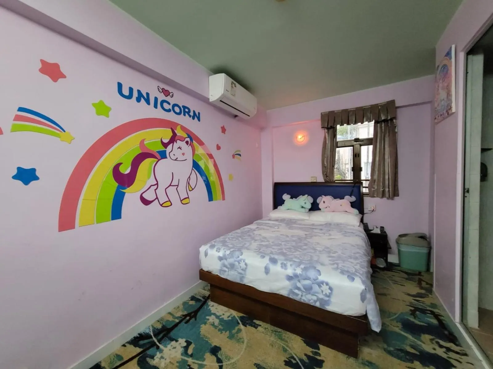 Photo of the whole room, Bed in Man Lai Wah Resort