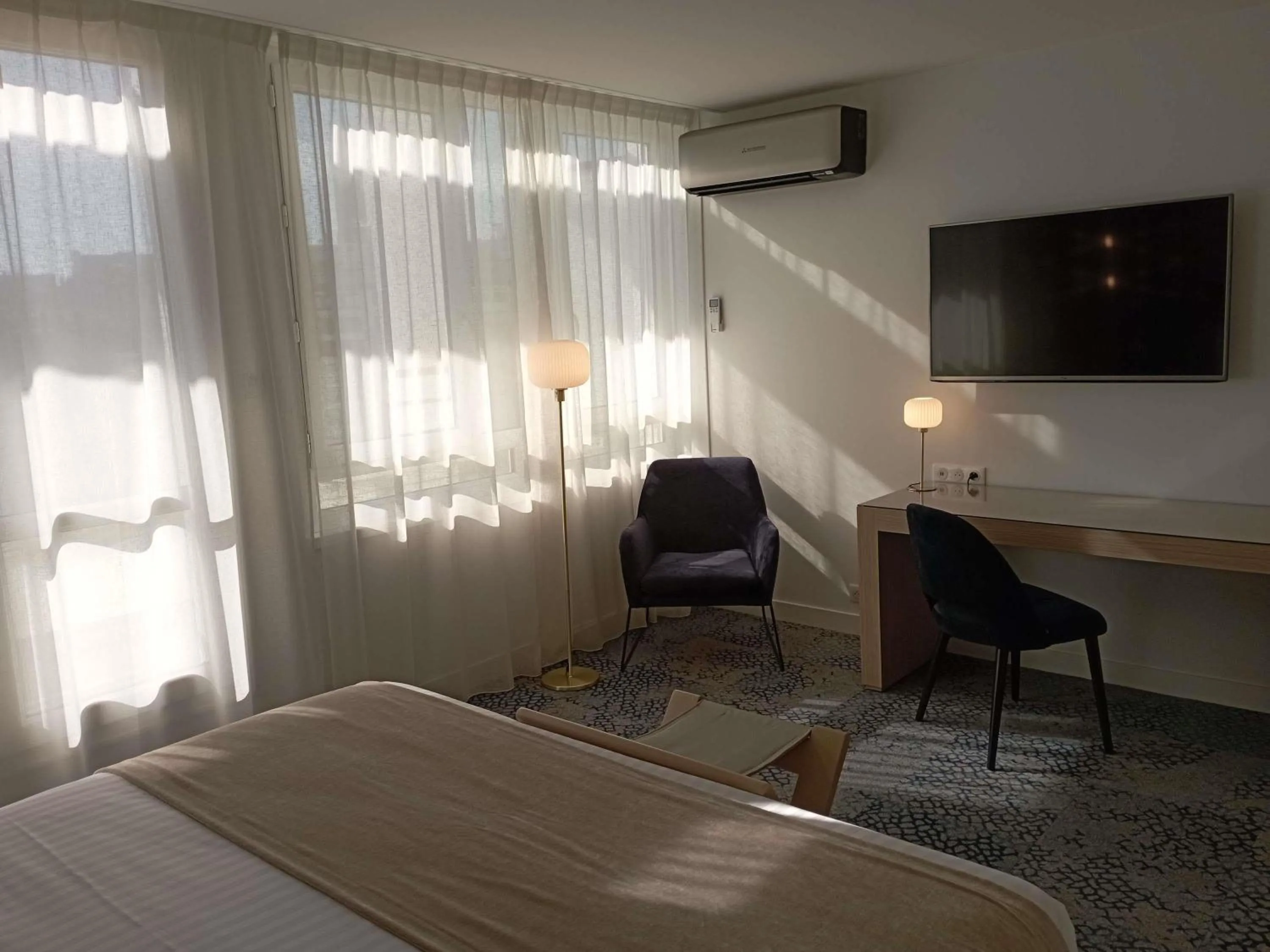 Bedroom, Bed in Mercure Limoges Centre