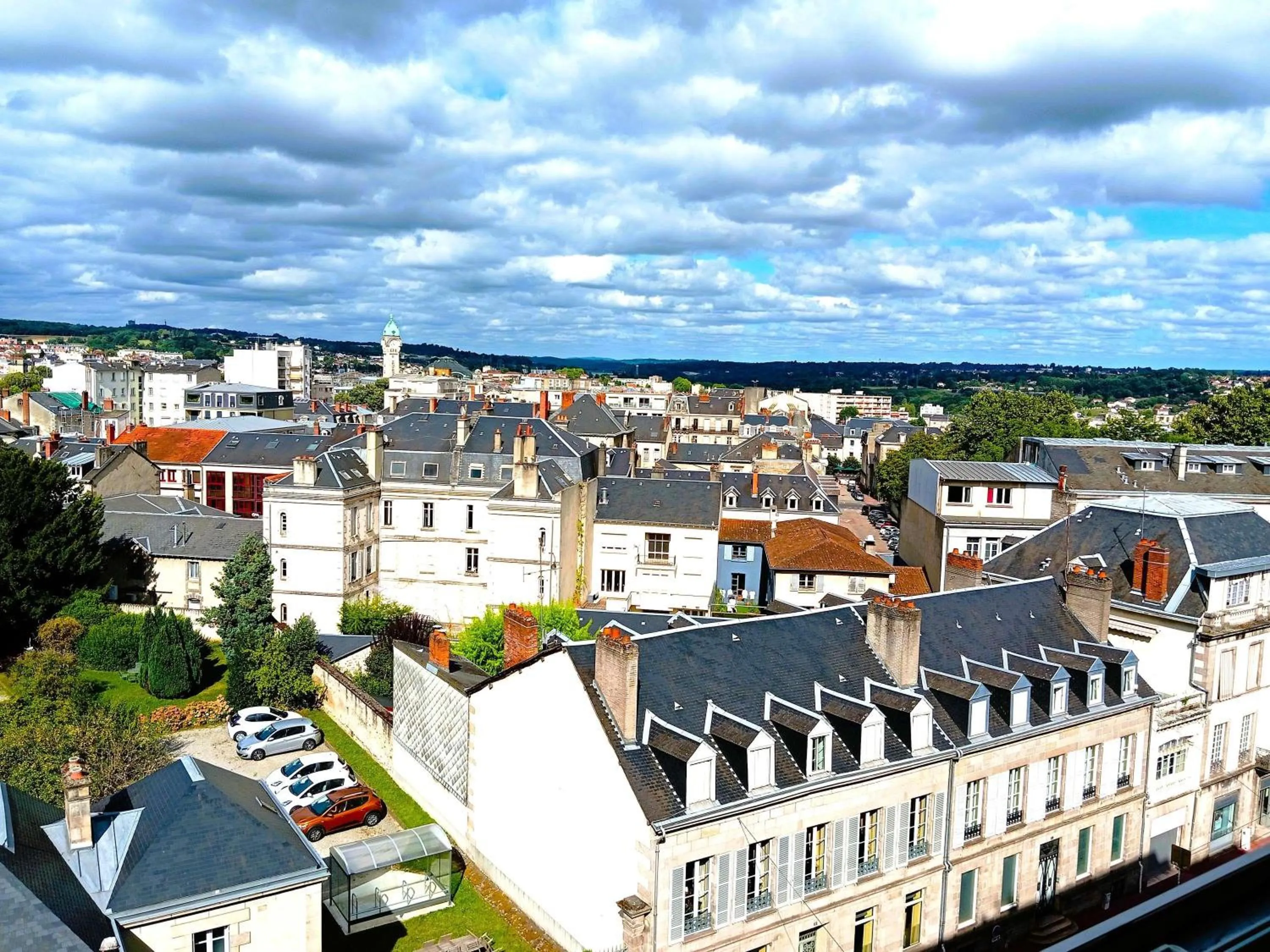 Bedroom in Mercure Limoges Centre