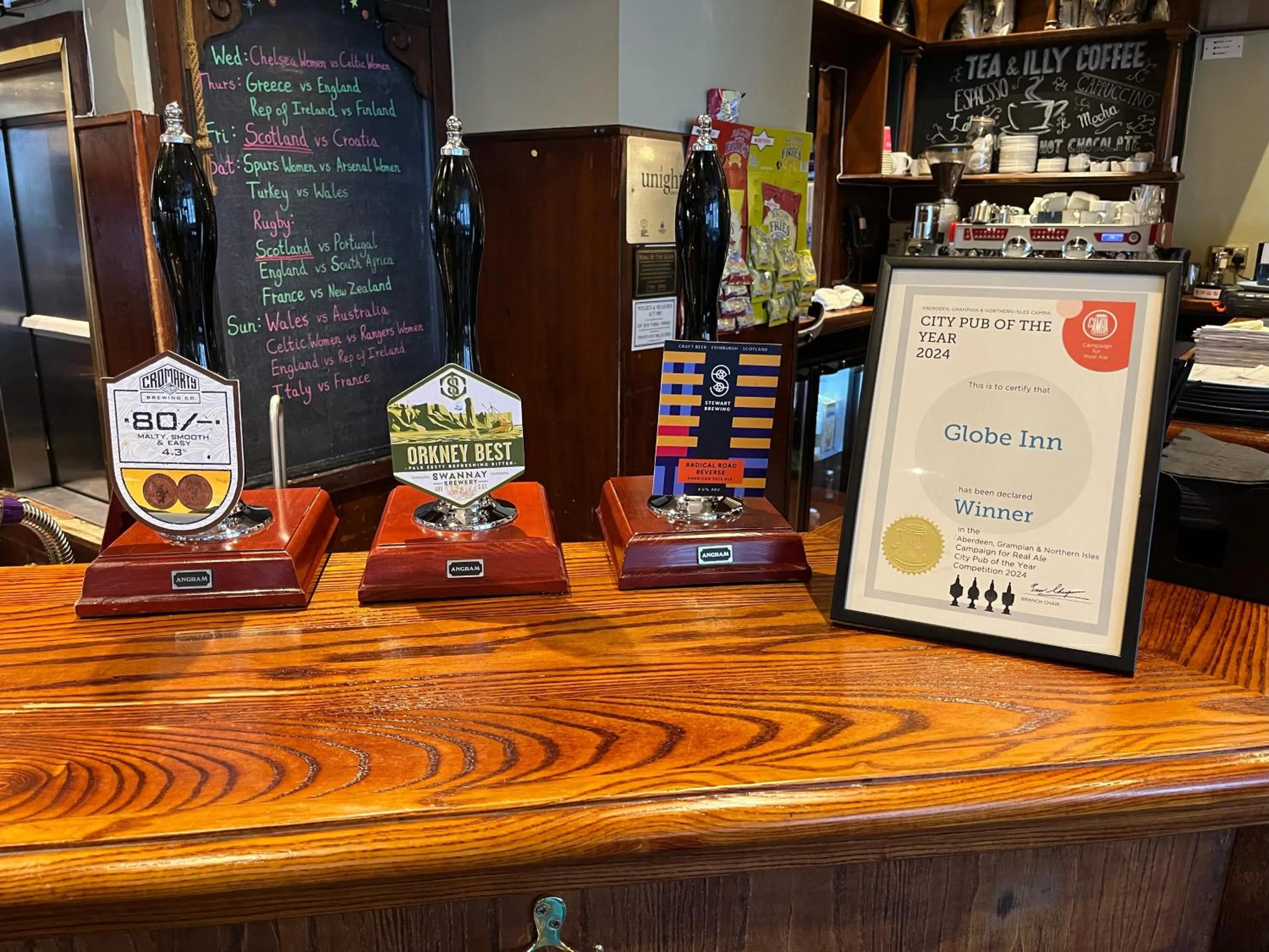 Drinks in The Globe Inn