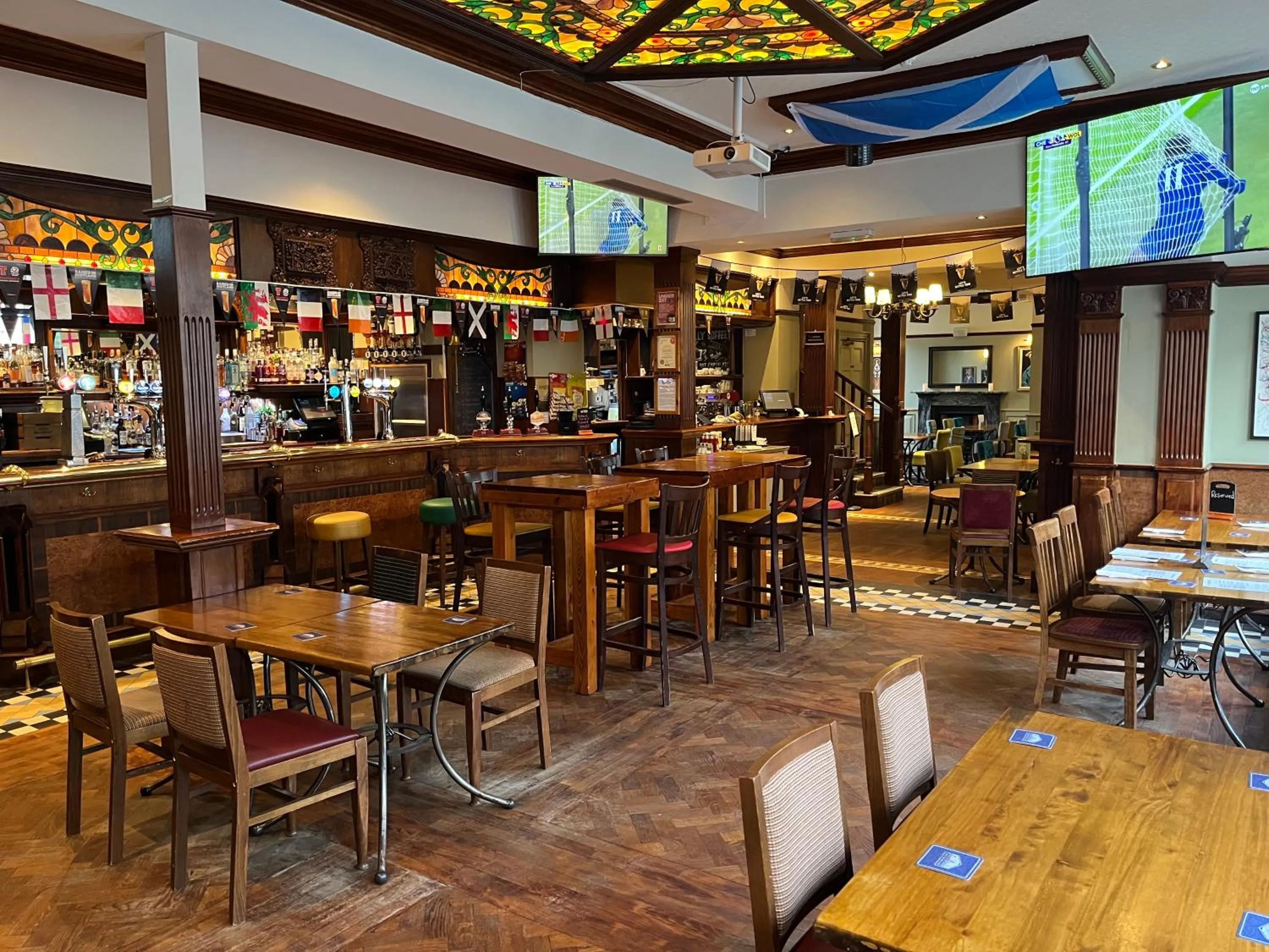 Lounge or bar in The Globe Inn