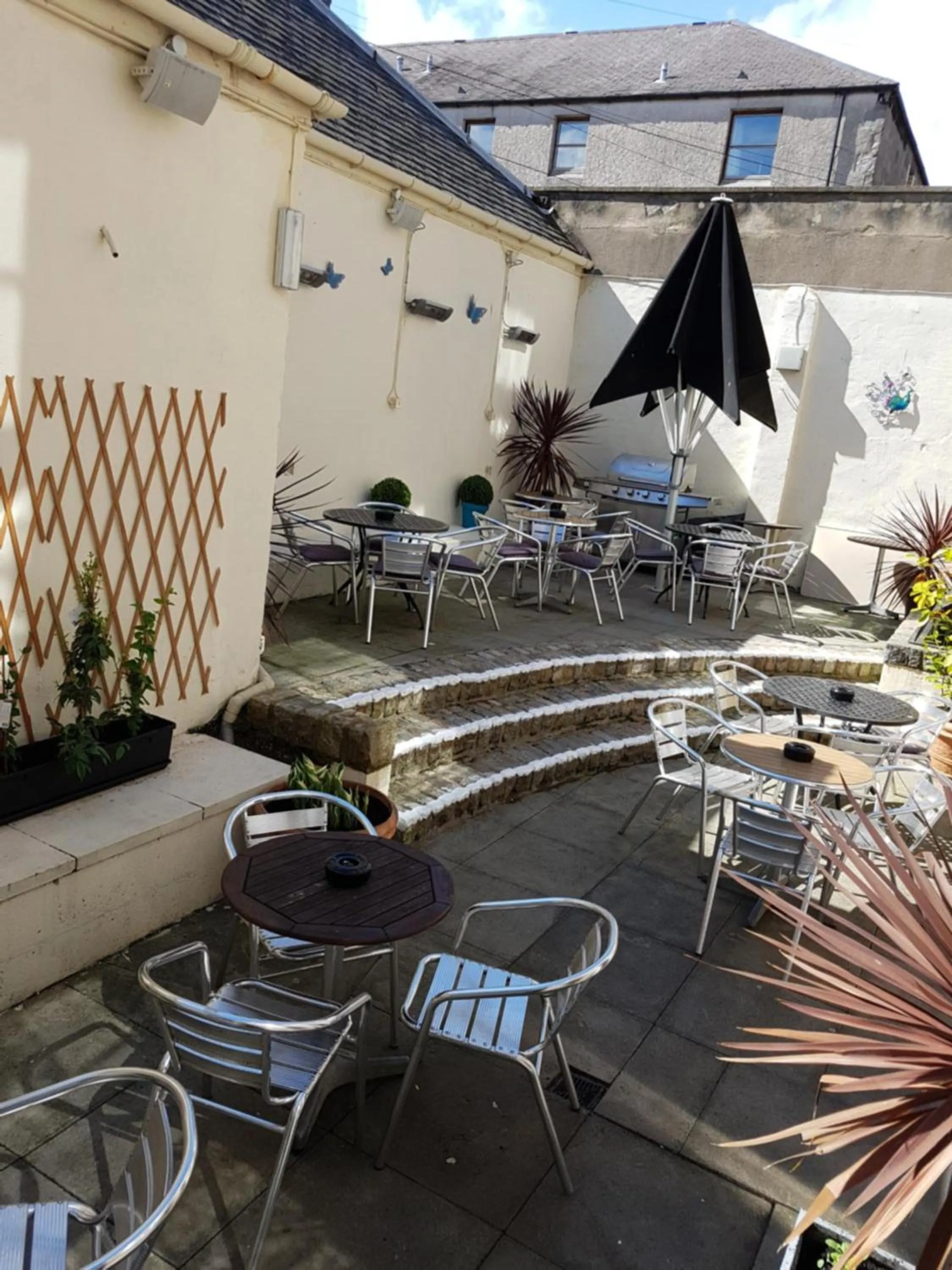 Patio in The Globe Inn