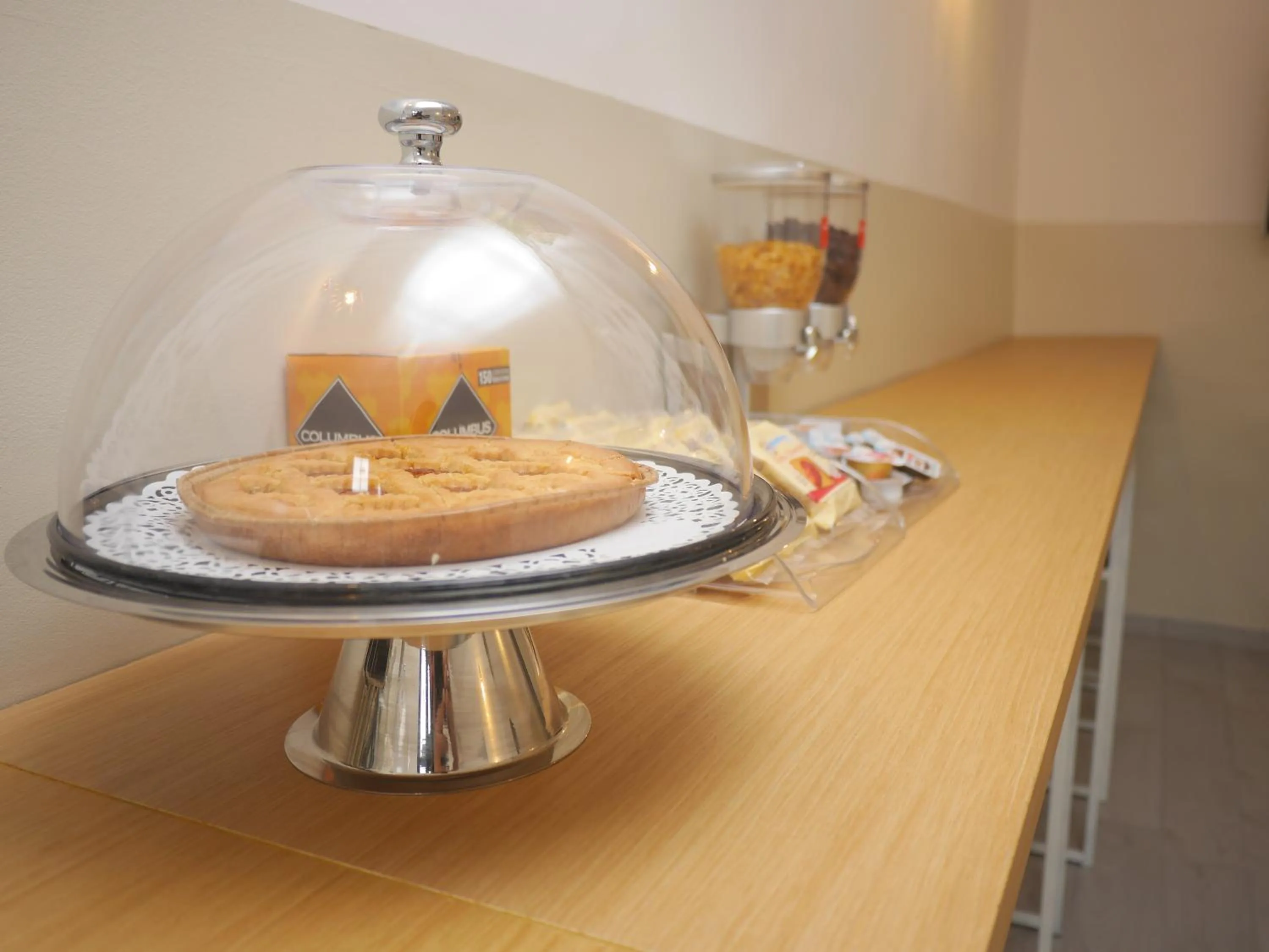 Food and drinks in La Boheme SMART Hotel