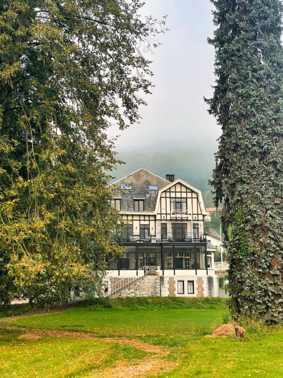 Property building in Villa Gracia