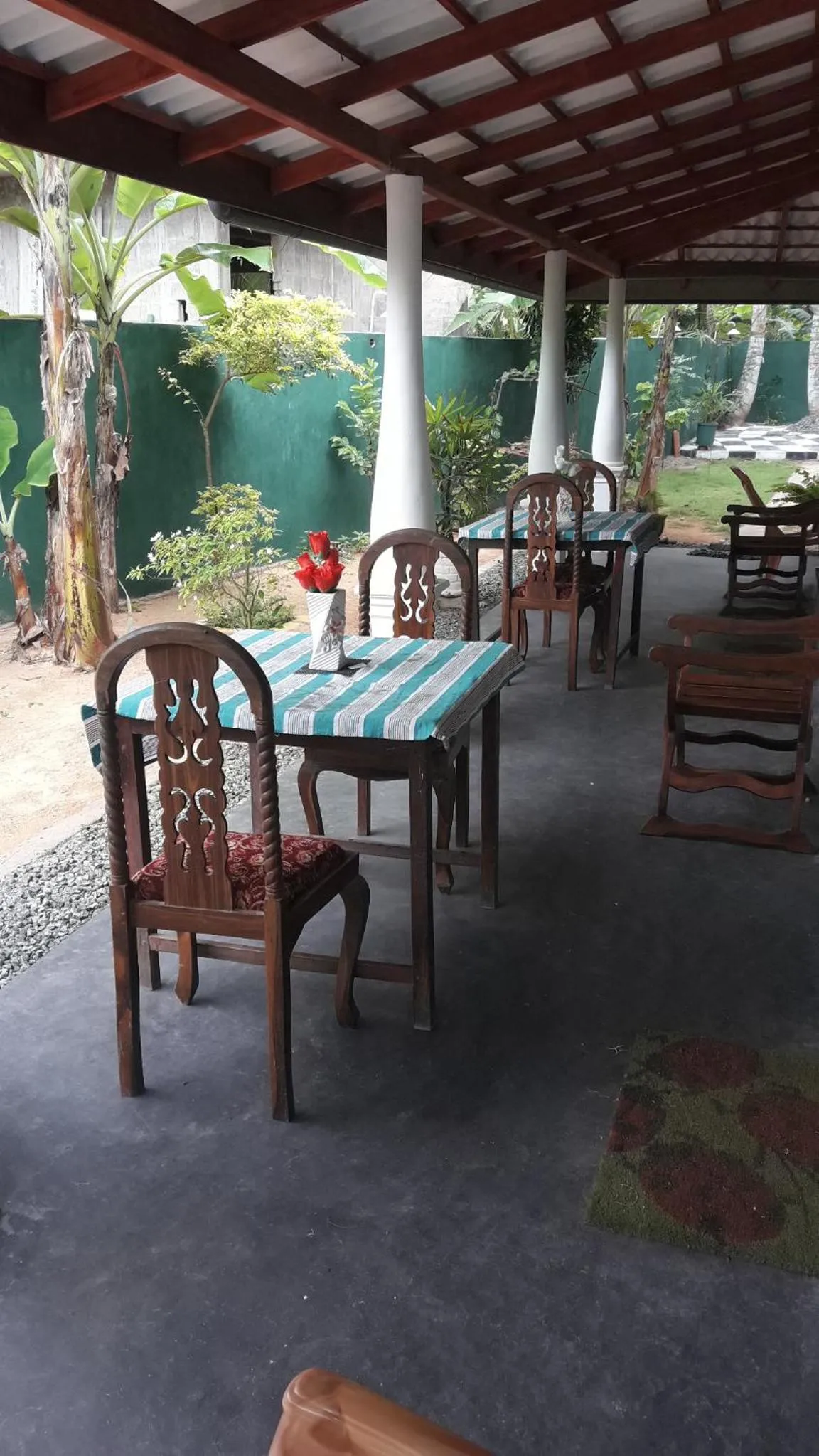 Restaurant/places to eat in Susee Villa