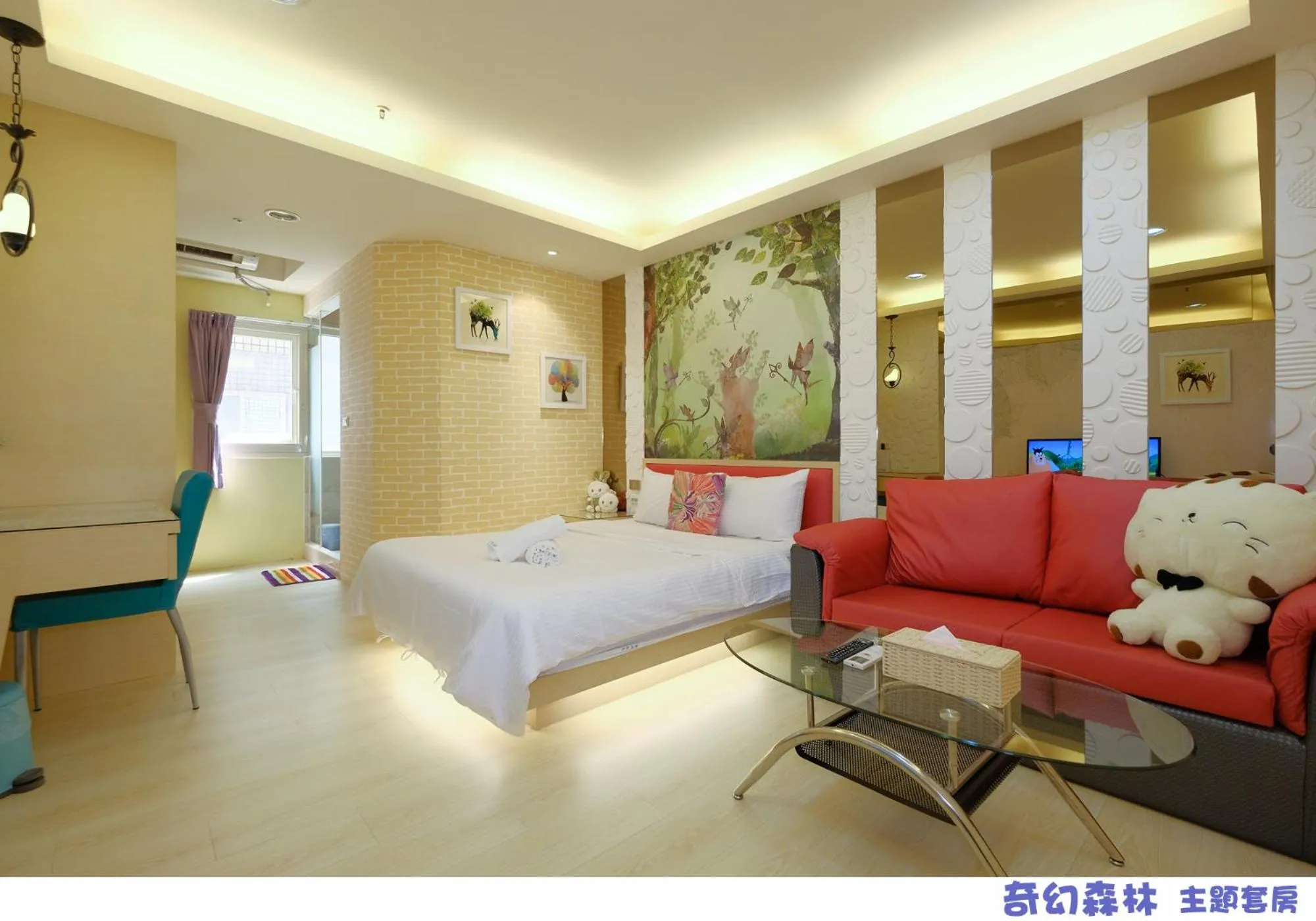 Photo of the whole room, Bed in 85 Asia Hotel