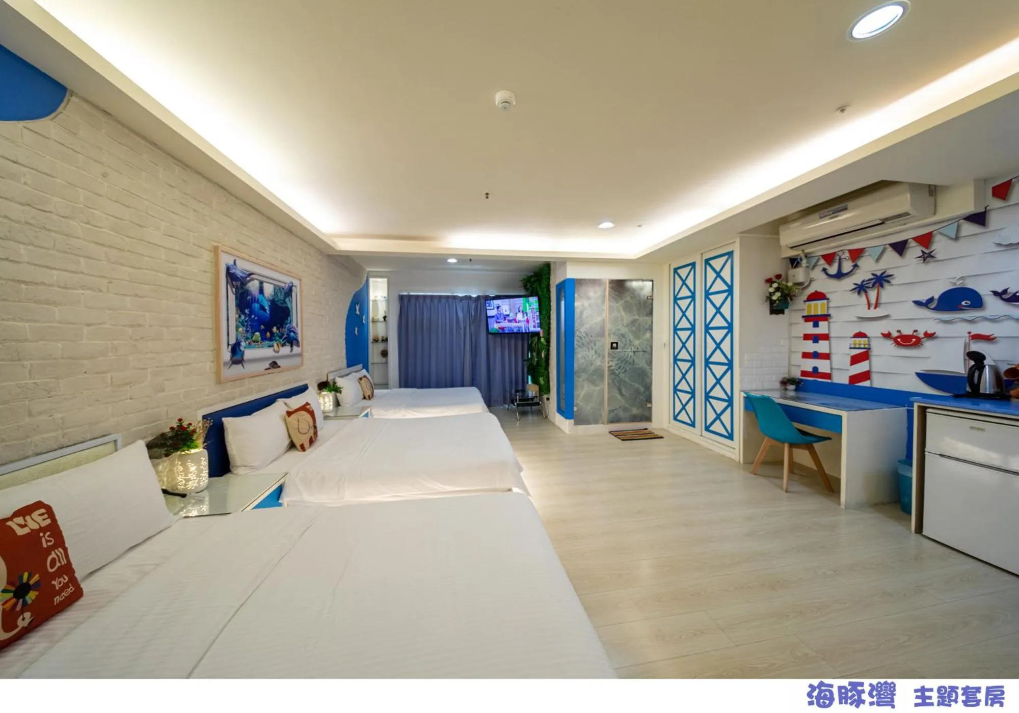 Photo of the whole room, Bed in 85 Asia Hotel