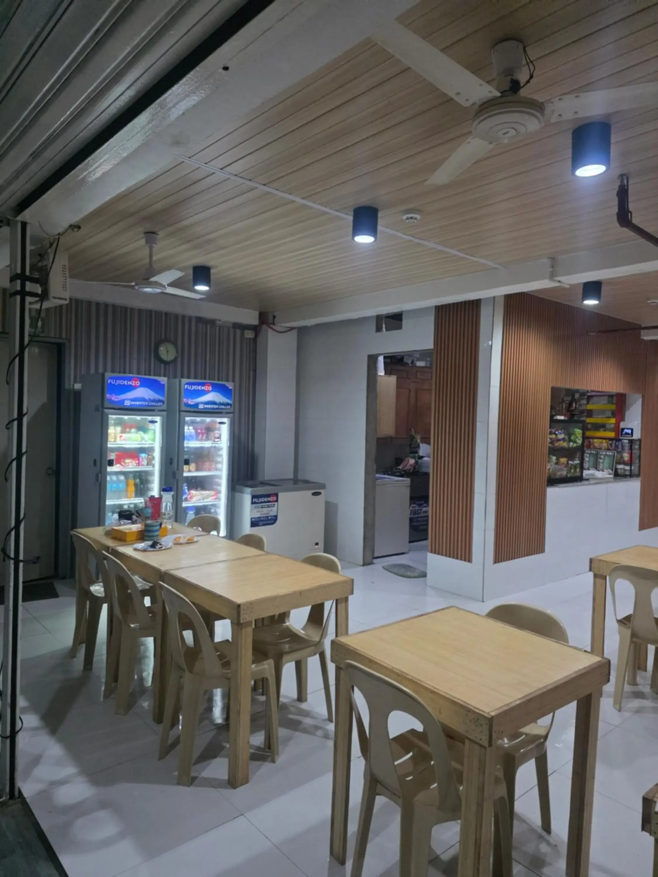 Restaurant/places to eat in Aosmec Square Hotel Restaurant/places to eat in Aosmec Square Hotel