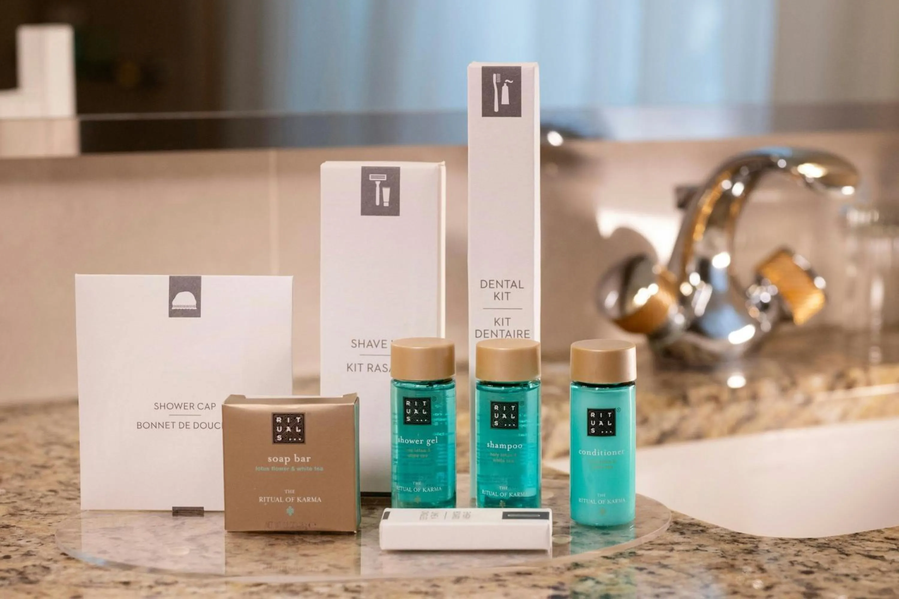 Bathroom in Renaissance Brussels Hotel