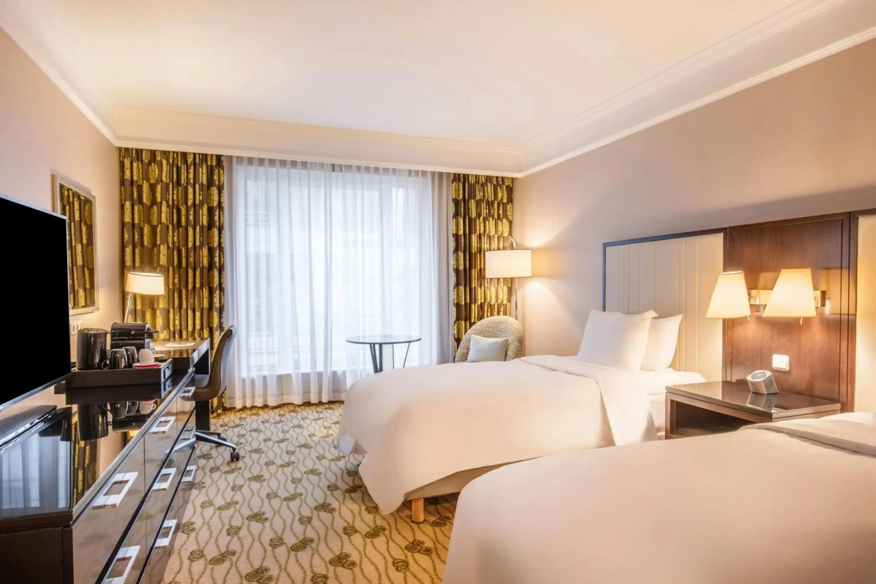 Club Twin Room in Renaissance Brussels Hotel Club Twin Room in Renaissance Brussels Hotel