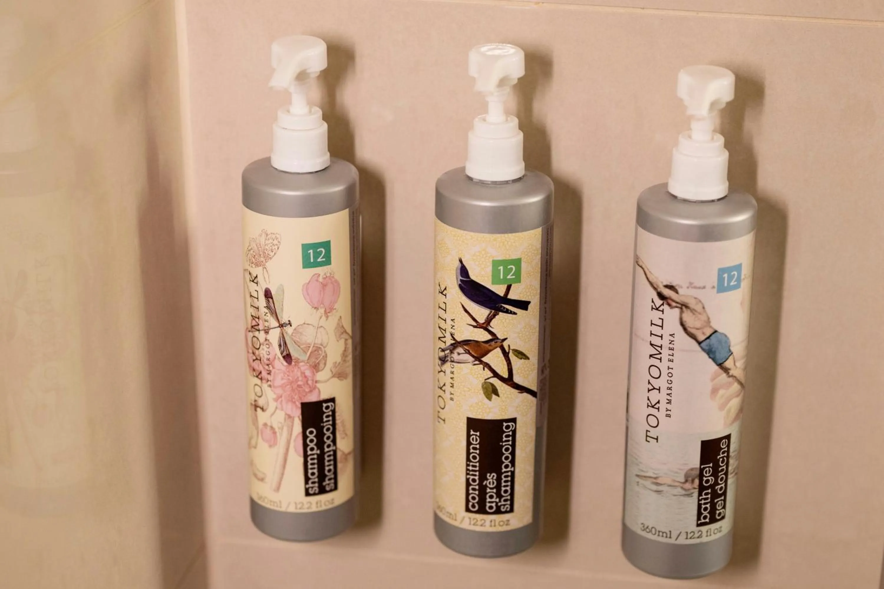 Bathroom in Renaissance Brussels Hotel