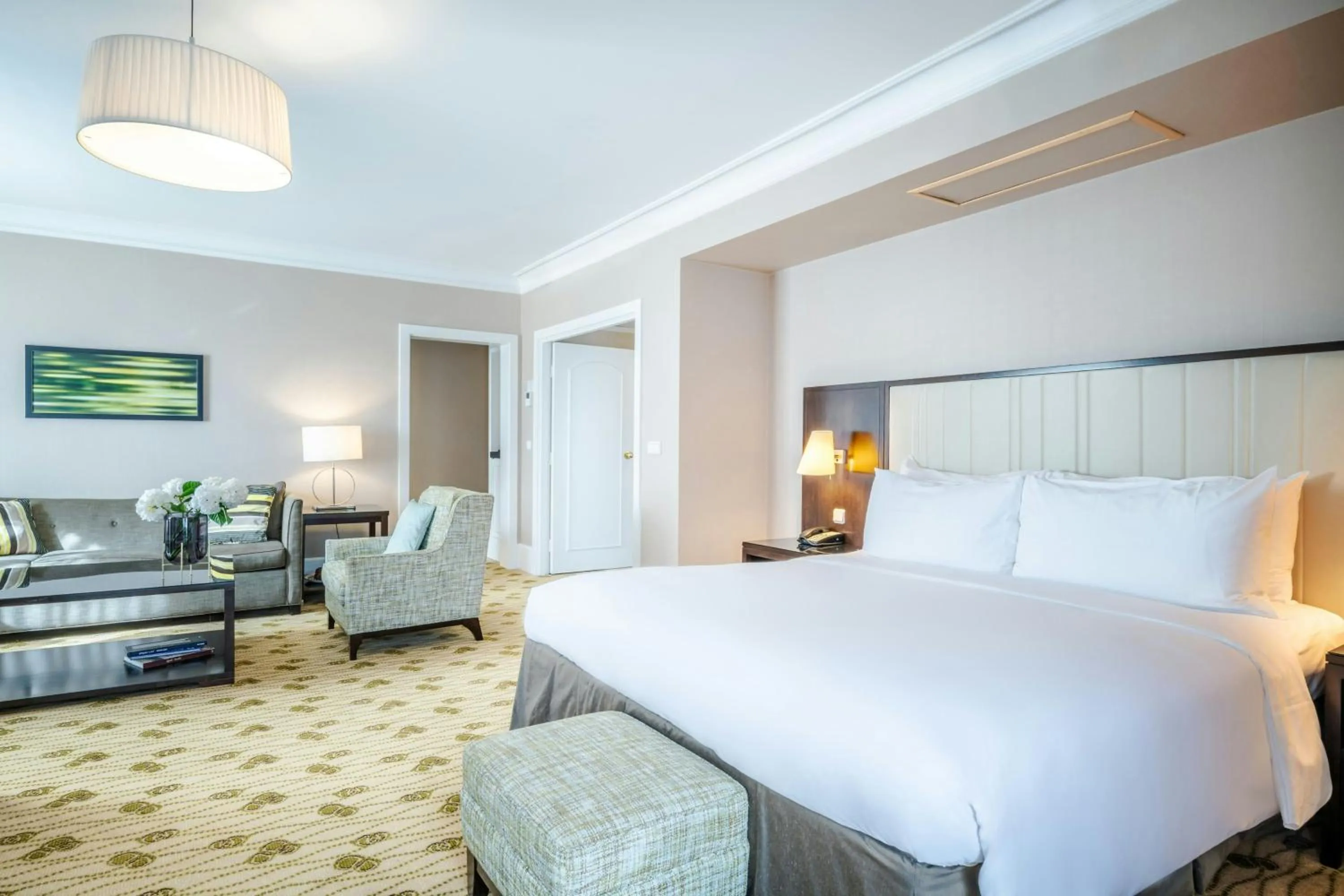 Photo of the whole room, Bed in Renaissance Brussels Hotel