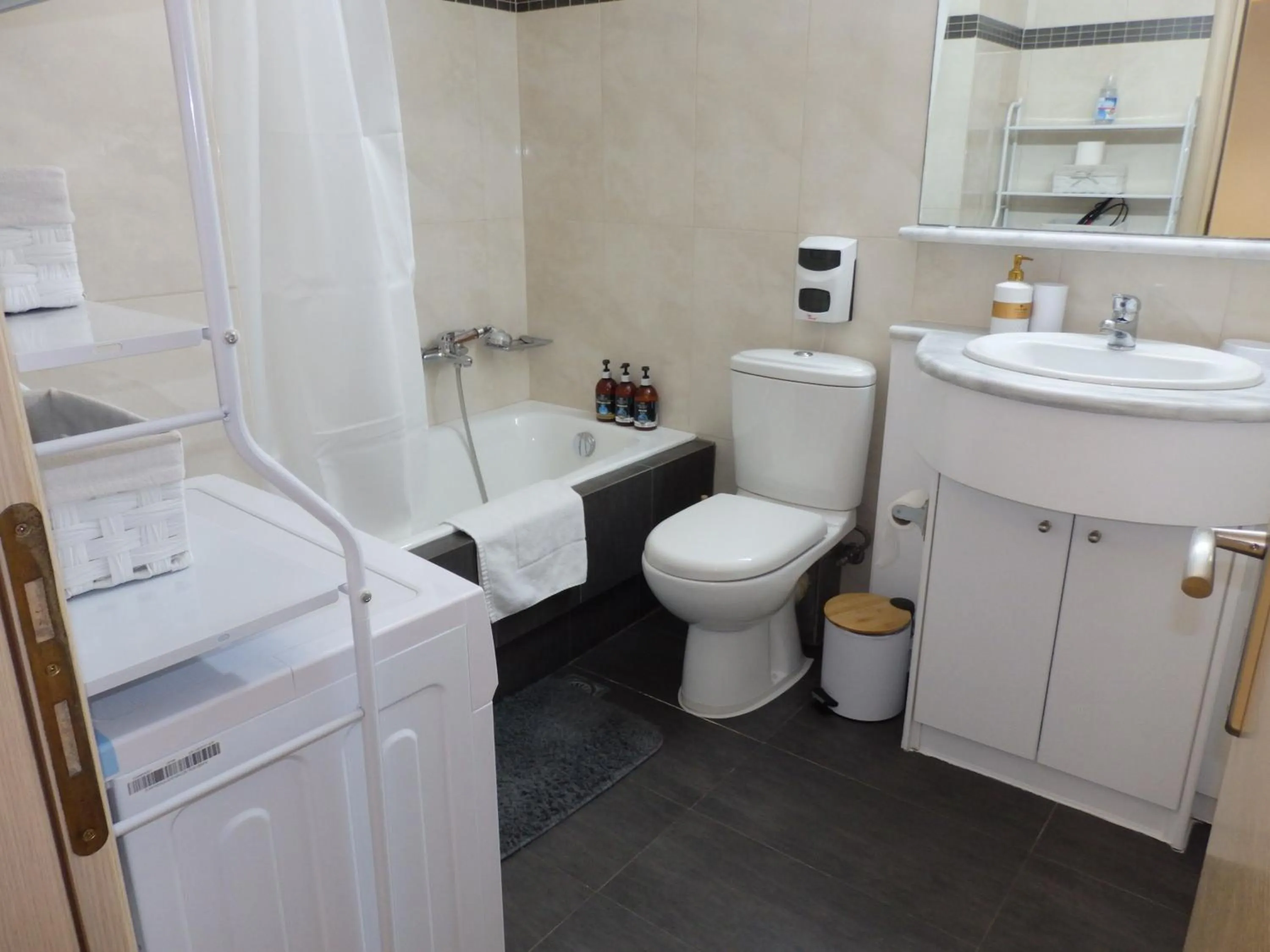 Toilet in A&J Apartments or Rooms athens airport