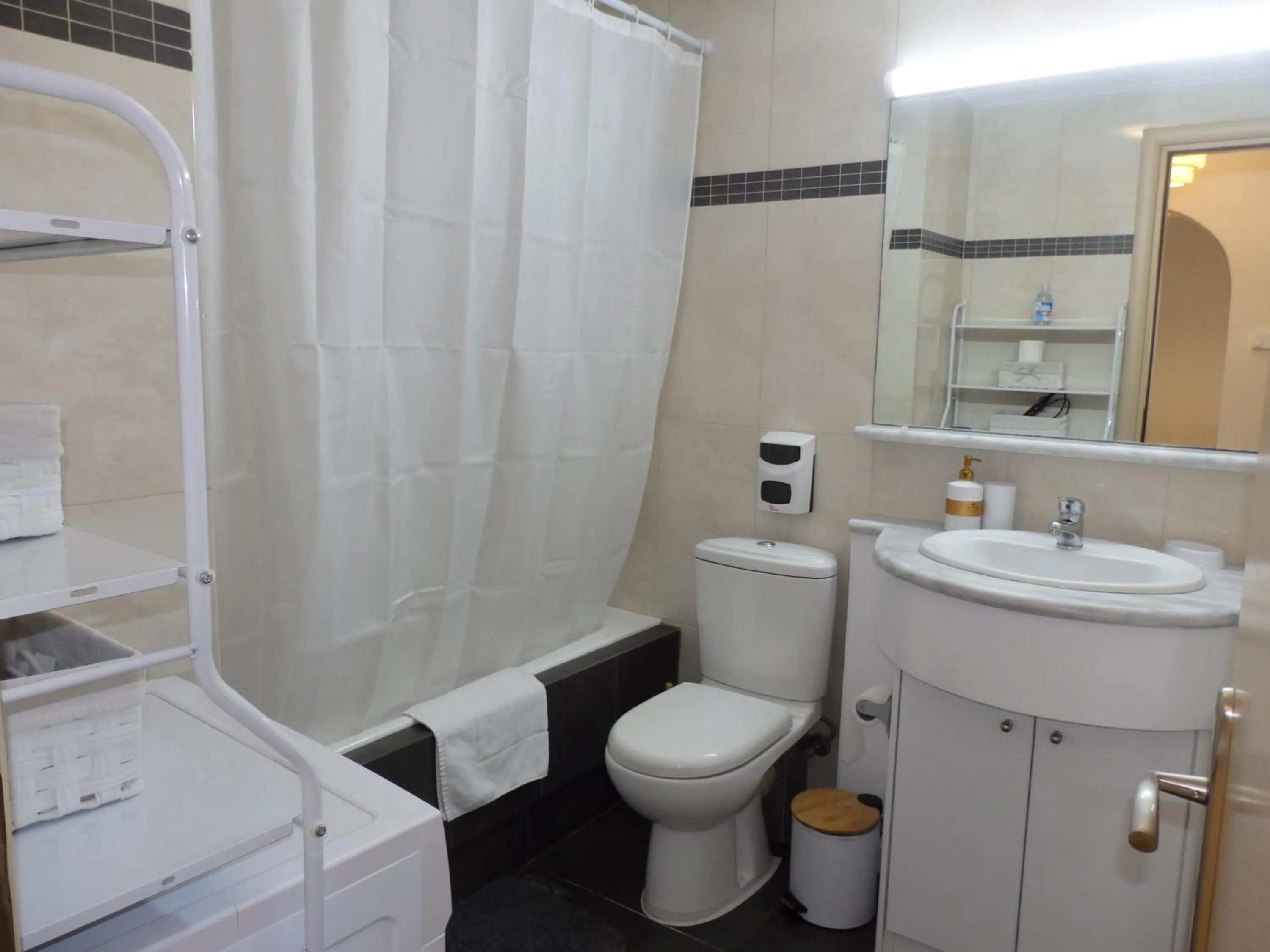 Toilet in A&J Apartments or Rooms athens airport